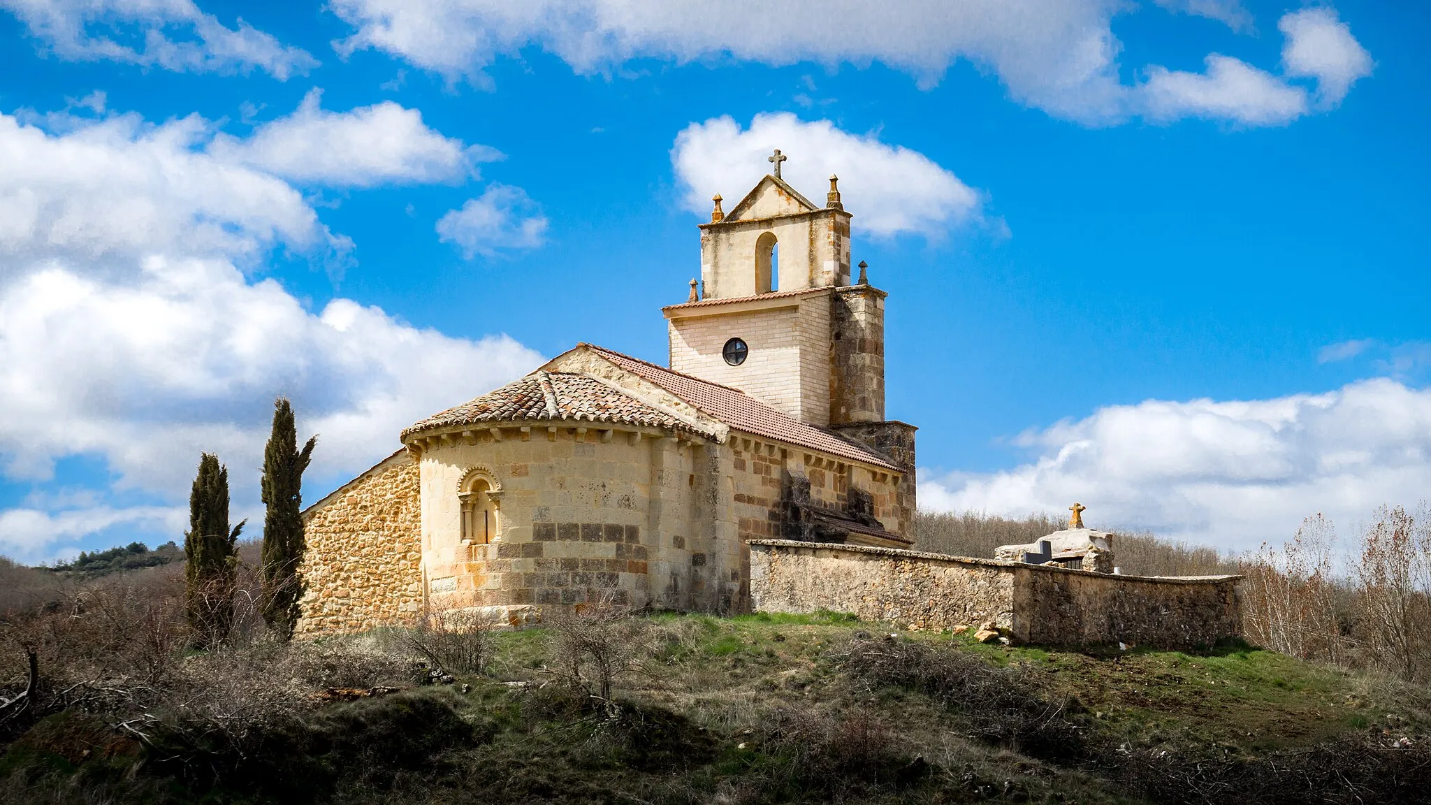 Photo showing: Parte trasera de la iglesia de San Pelayo