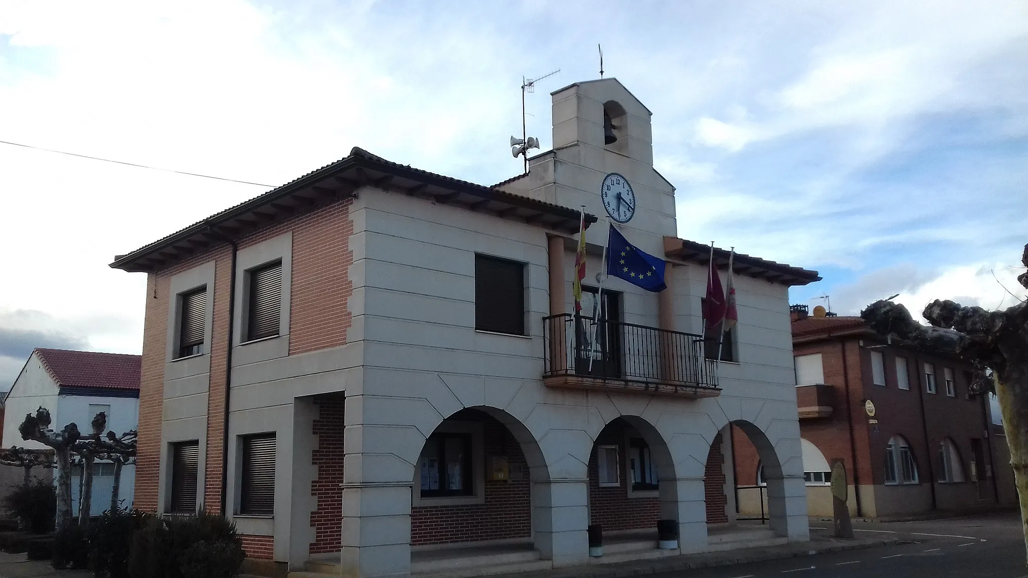 Photo showing: Casa Consistorial de Pobladura de Pelayo García