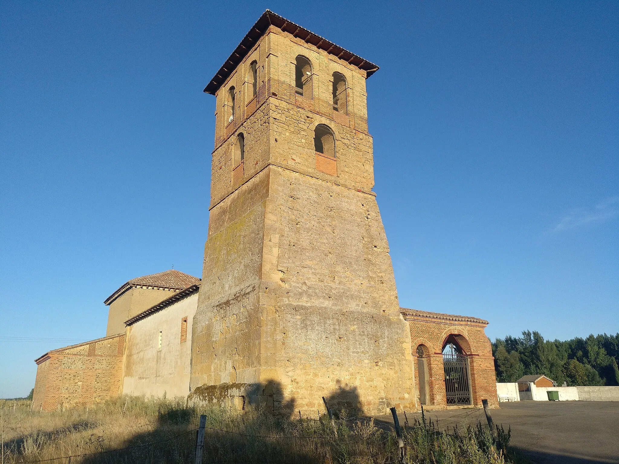 Photo showing: Iglesia de Villarroañe