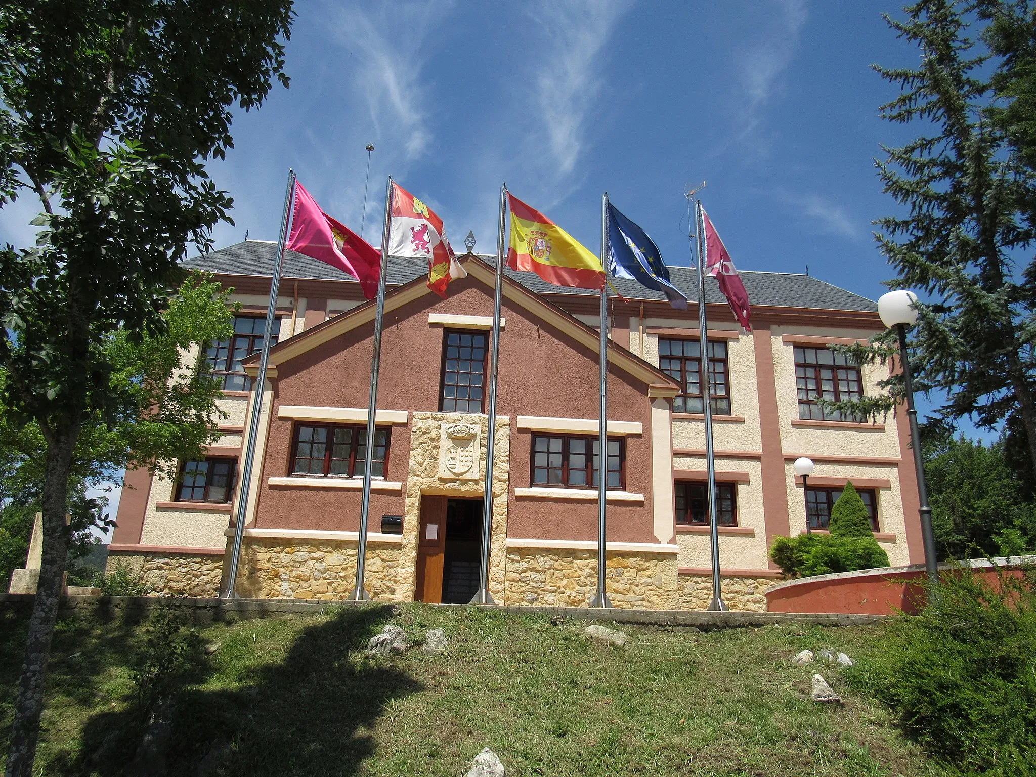 Photo showing: Ayuntamiento de La Ercina (León)