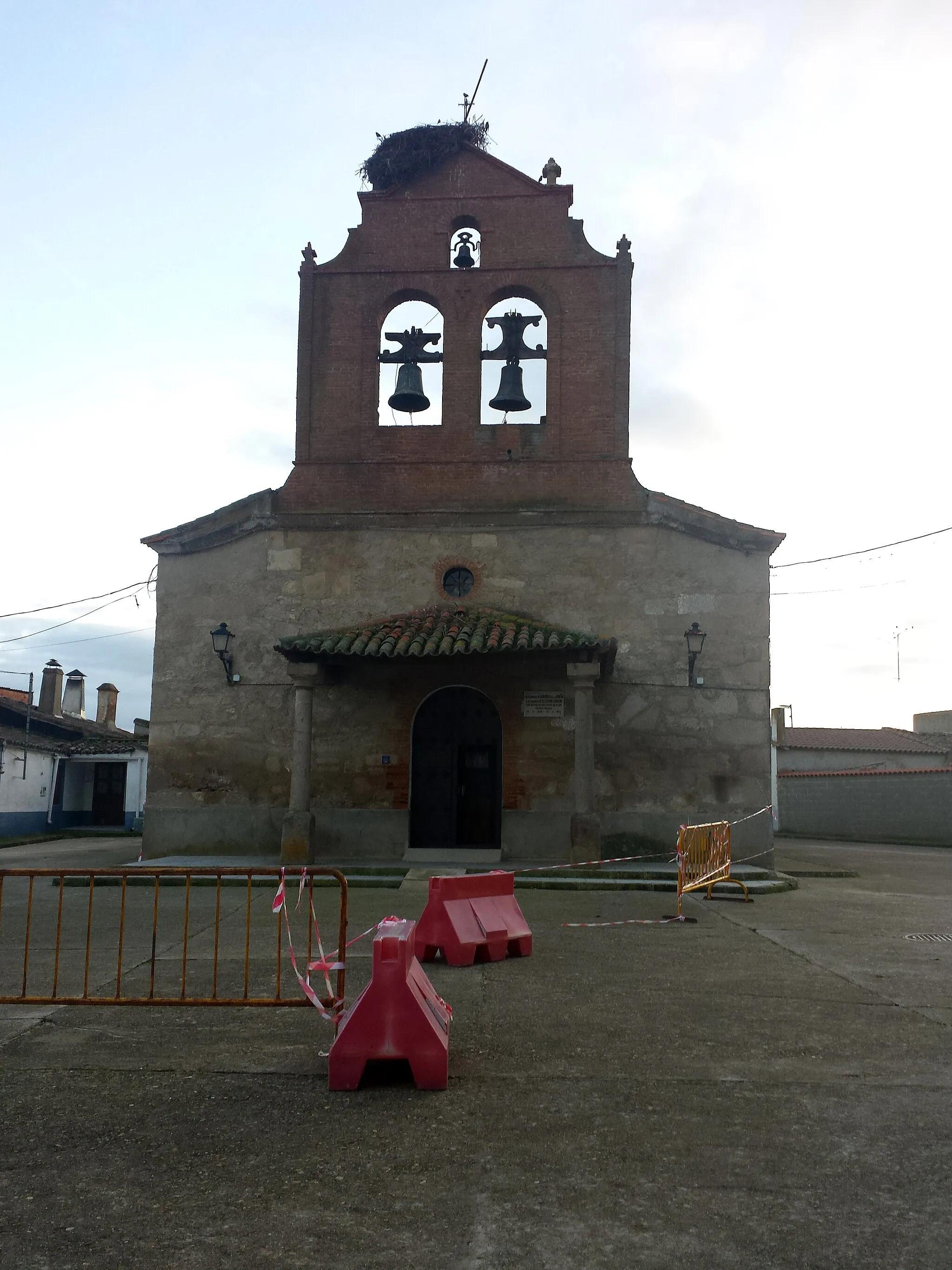 Photo showing: Church in Aldehuela de la Bóveda. Salamanca, Spain.