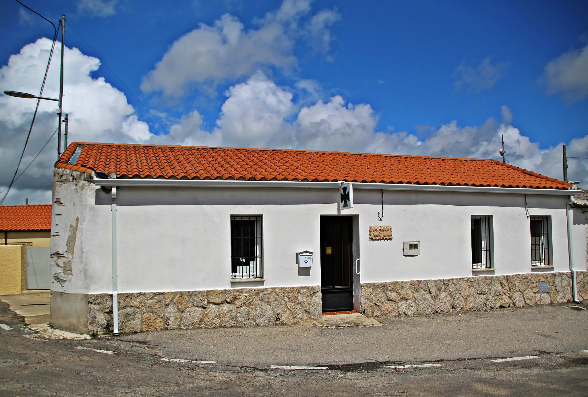 Photo showing: Farmacia en Sando, provincia de Salamanca
