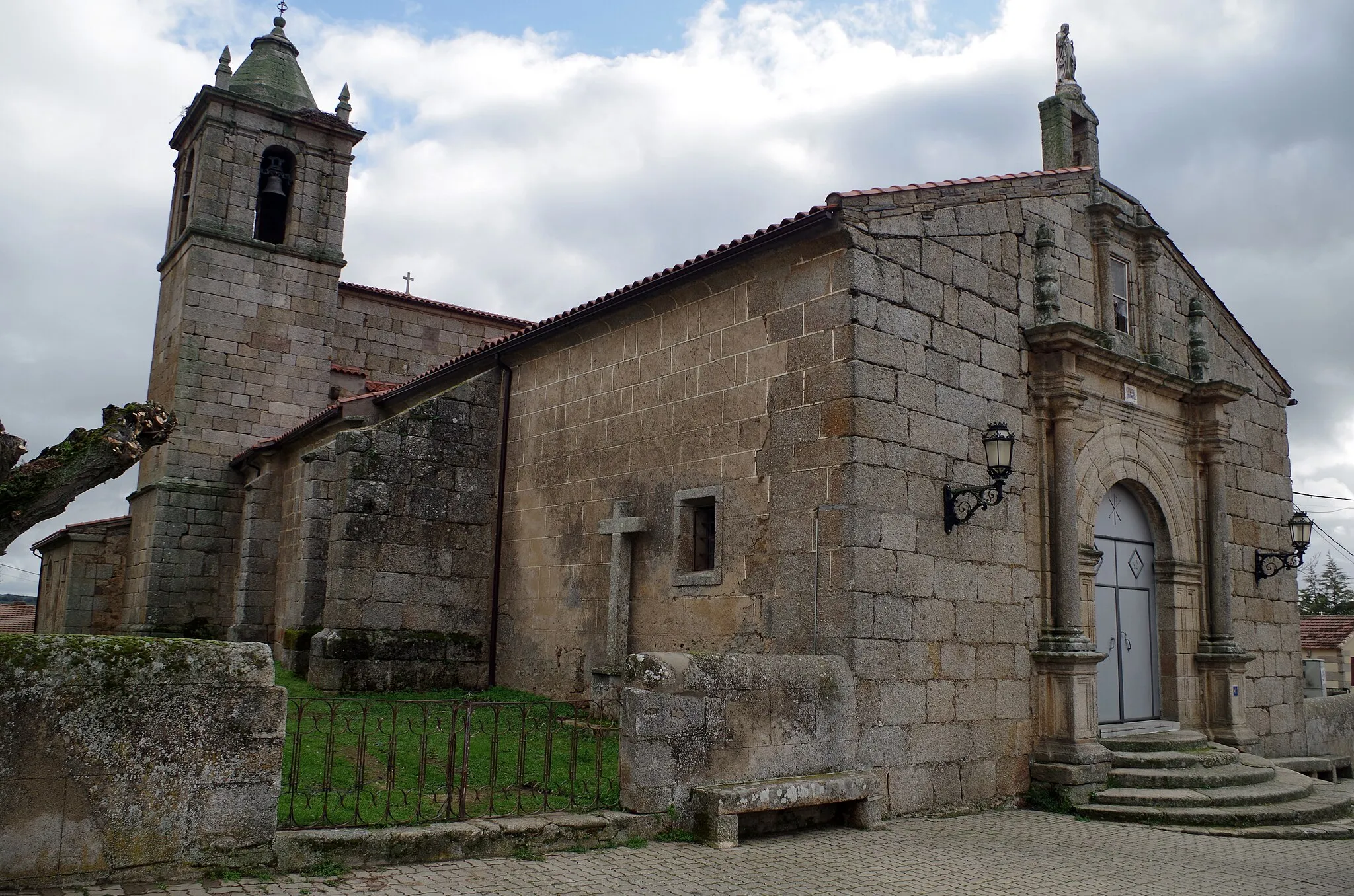 Photo showing: Church of San Sebastián in Aldea del Obispo. Salamanca, Spain.