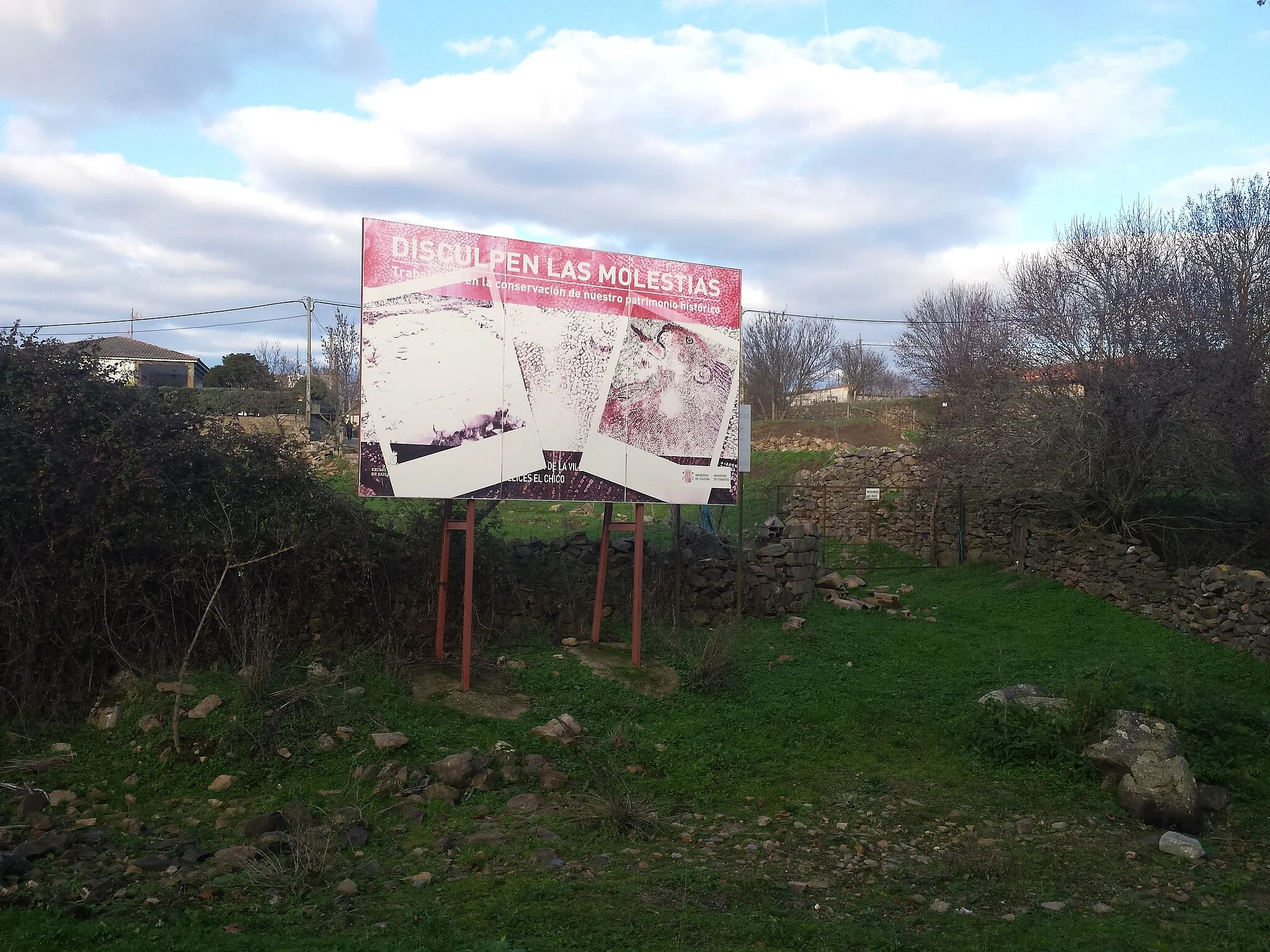 Photo showing: Poster about the Roman archaeological remains in Saelices el Chico. Salamanca, Spain.