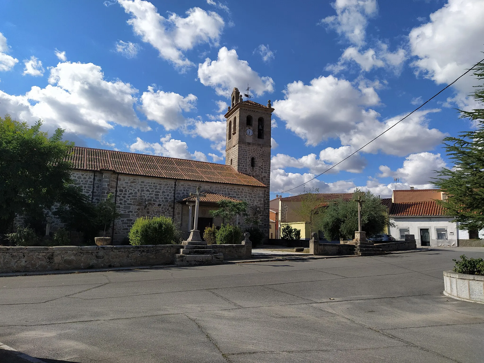 Photo showing: Iglesia parroquial de San Pedro en Mingorría