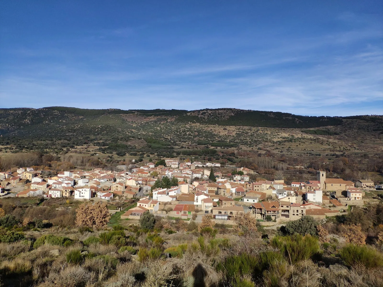 Photo showing: La Aliseda de Tormes vista desde la ladera de la montaña