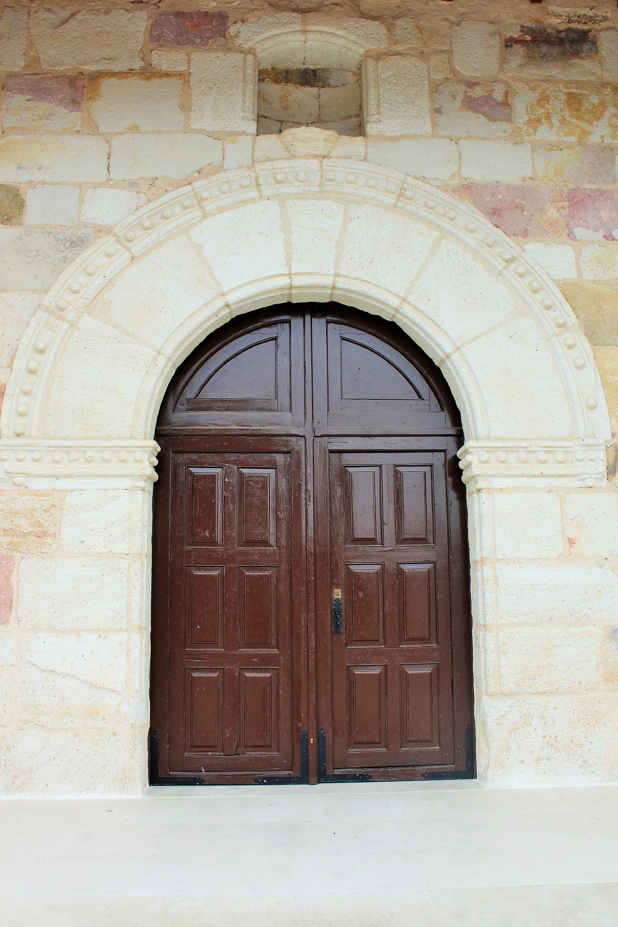 Photo showing: Postada de la Iglesia parroquial