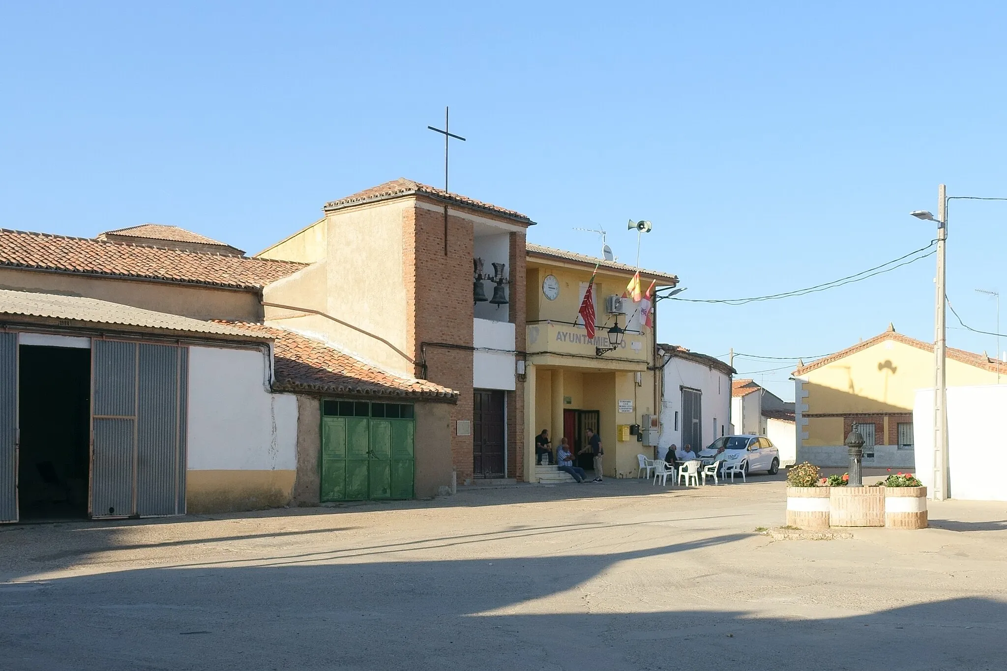 Photo showing: Casa consistorial de Valdefinjas (Zamora, España).