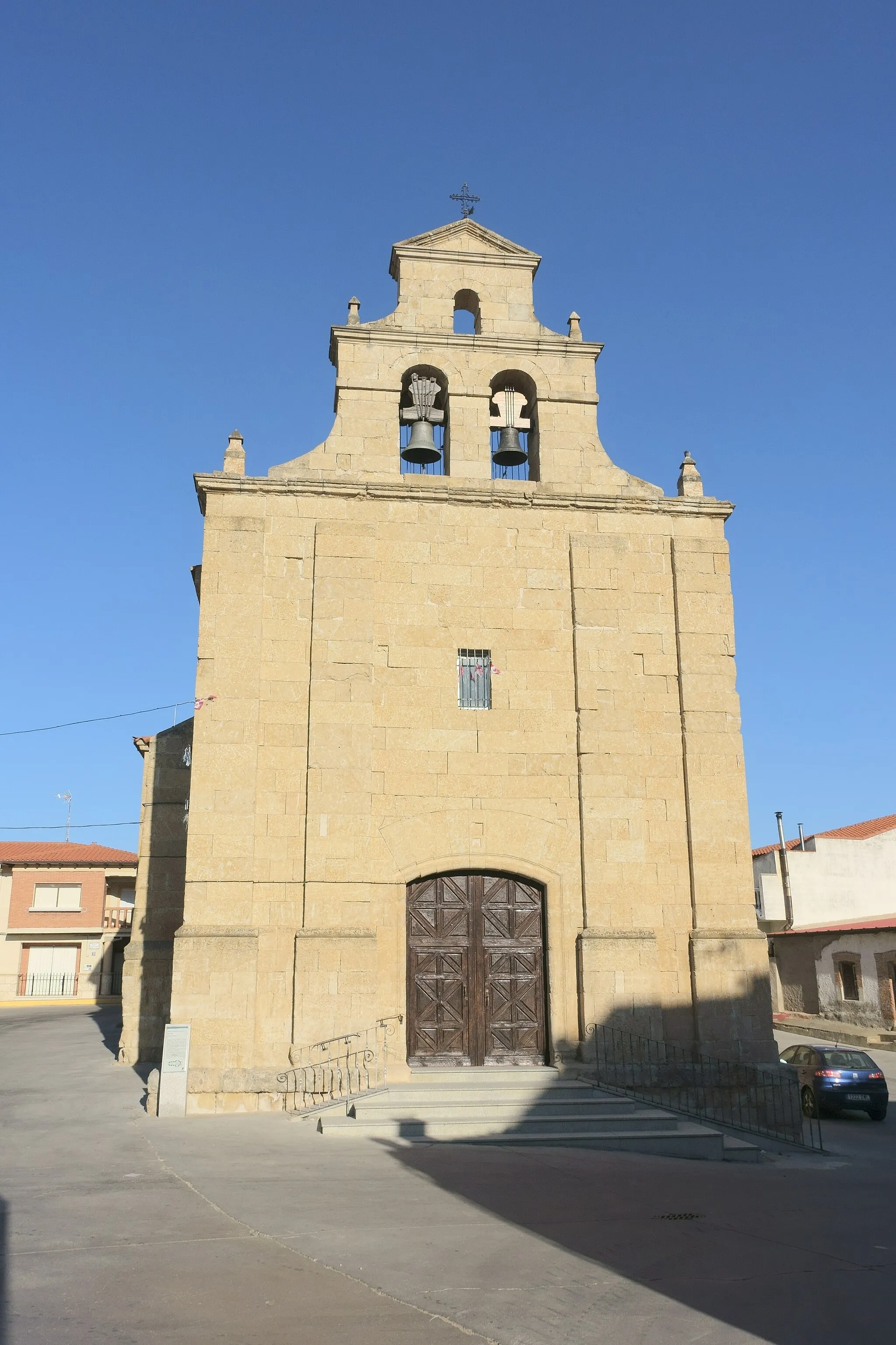 Photo showing: Iglesia de San Pedro, Villabuena del Puente (Zamora, España).