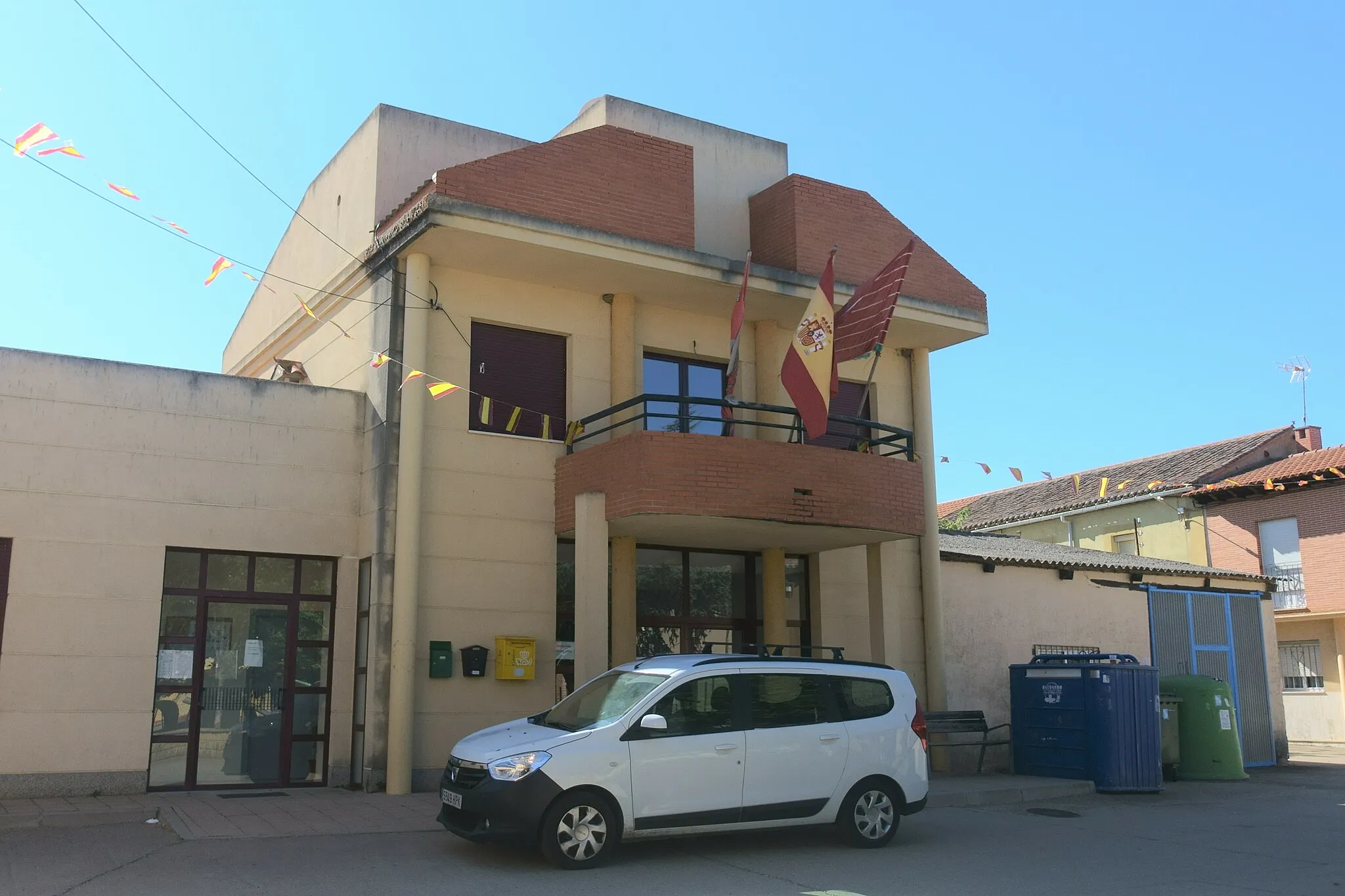 Photo showing: Casa consistorial de Vega de Villalobos (Zamora, España).