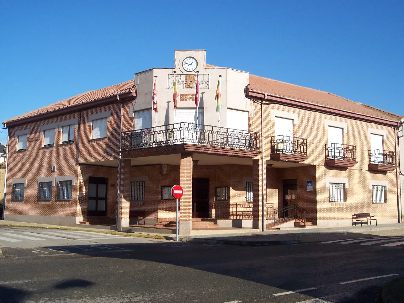 Photo showing: Vista del Ayuntamiento de San Justo de la Vega