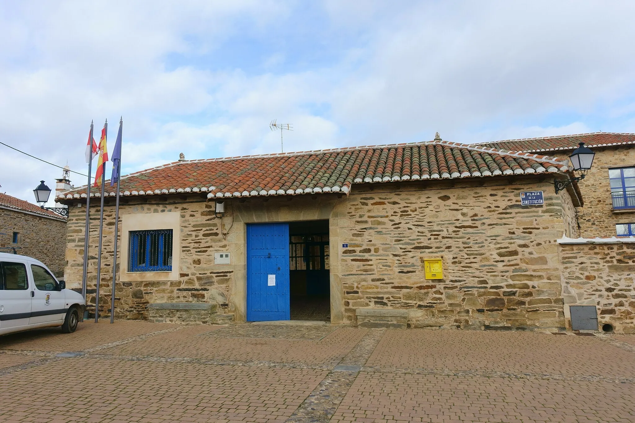 Photo showing: Casa consistorial de Santiago Millas (León, España), situada en el barrio de Arriba.