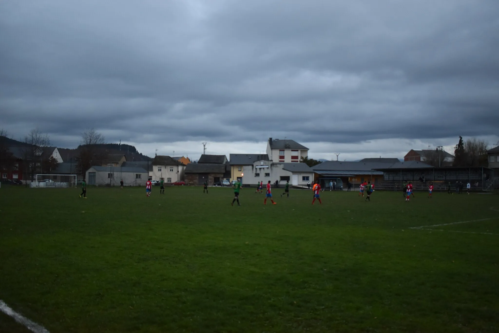 Photo showing: Partido de fútbol en Columbrianos