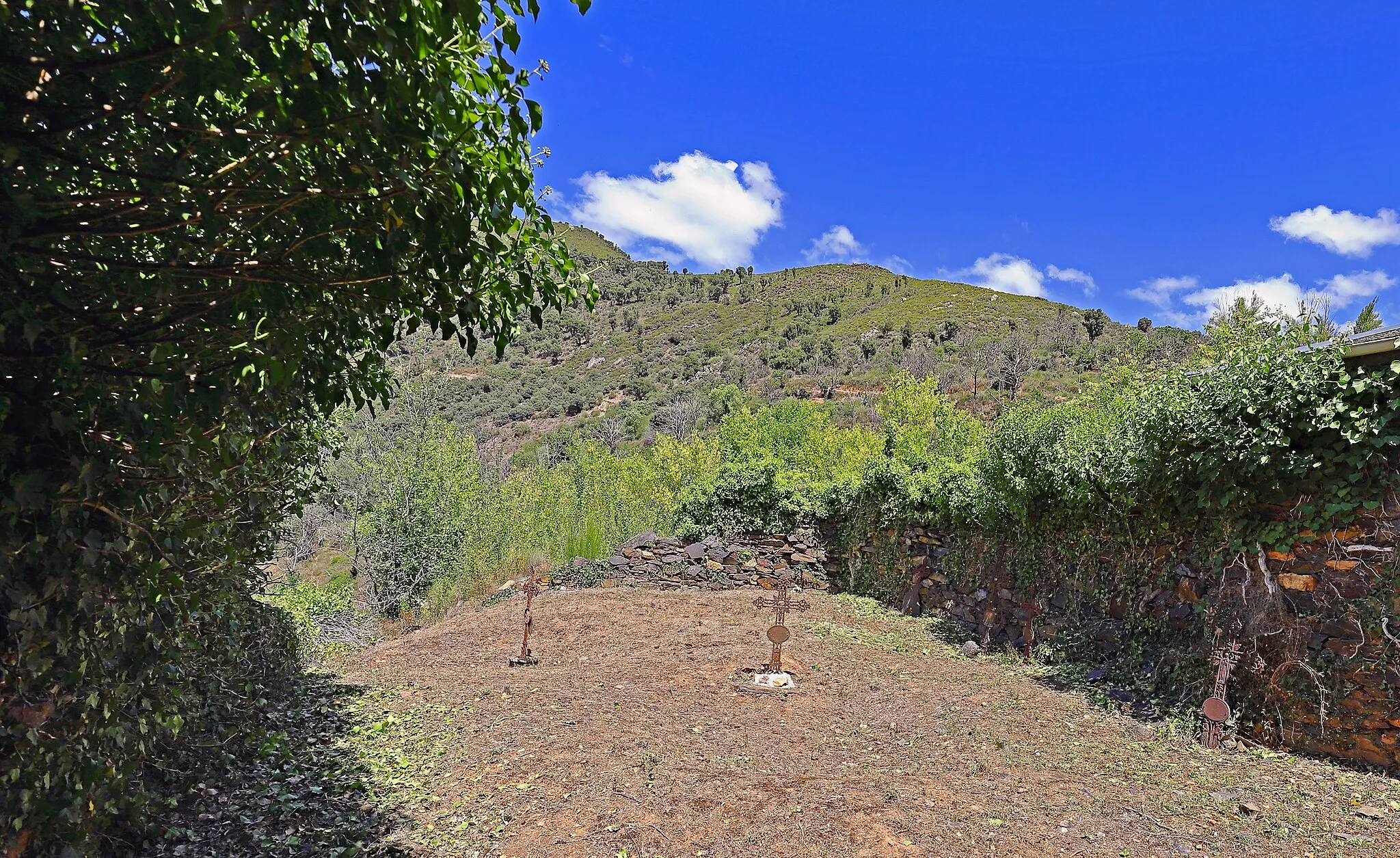 Photo showing: Santalavilla es una localidad que pertenece al municipio de Benuza, comarca de El Bierzo, provincia de León.