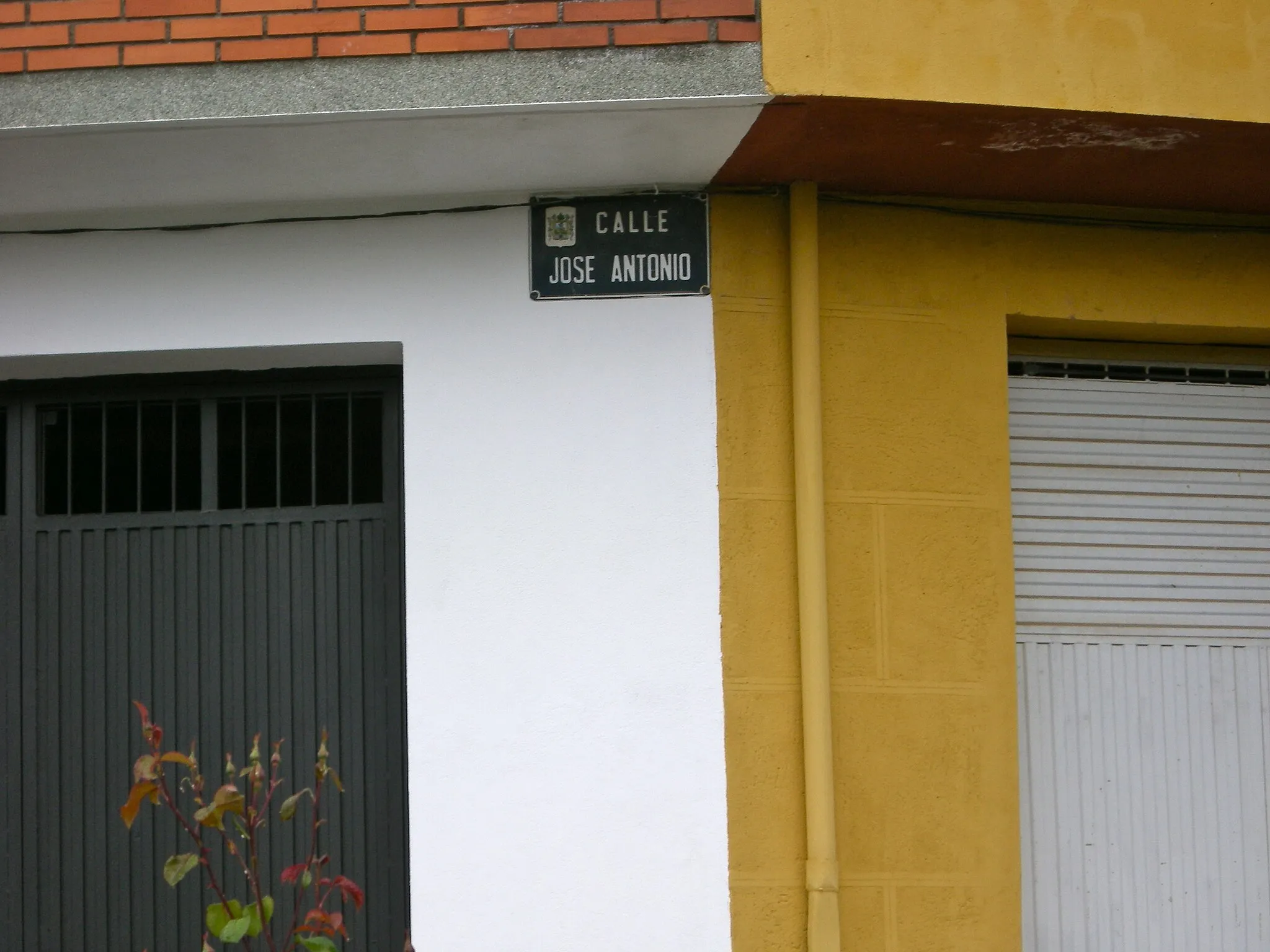 Photo showing: Calle José Antonio en Quilós
