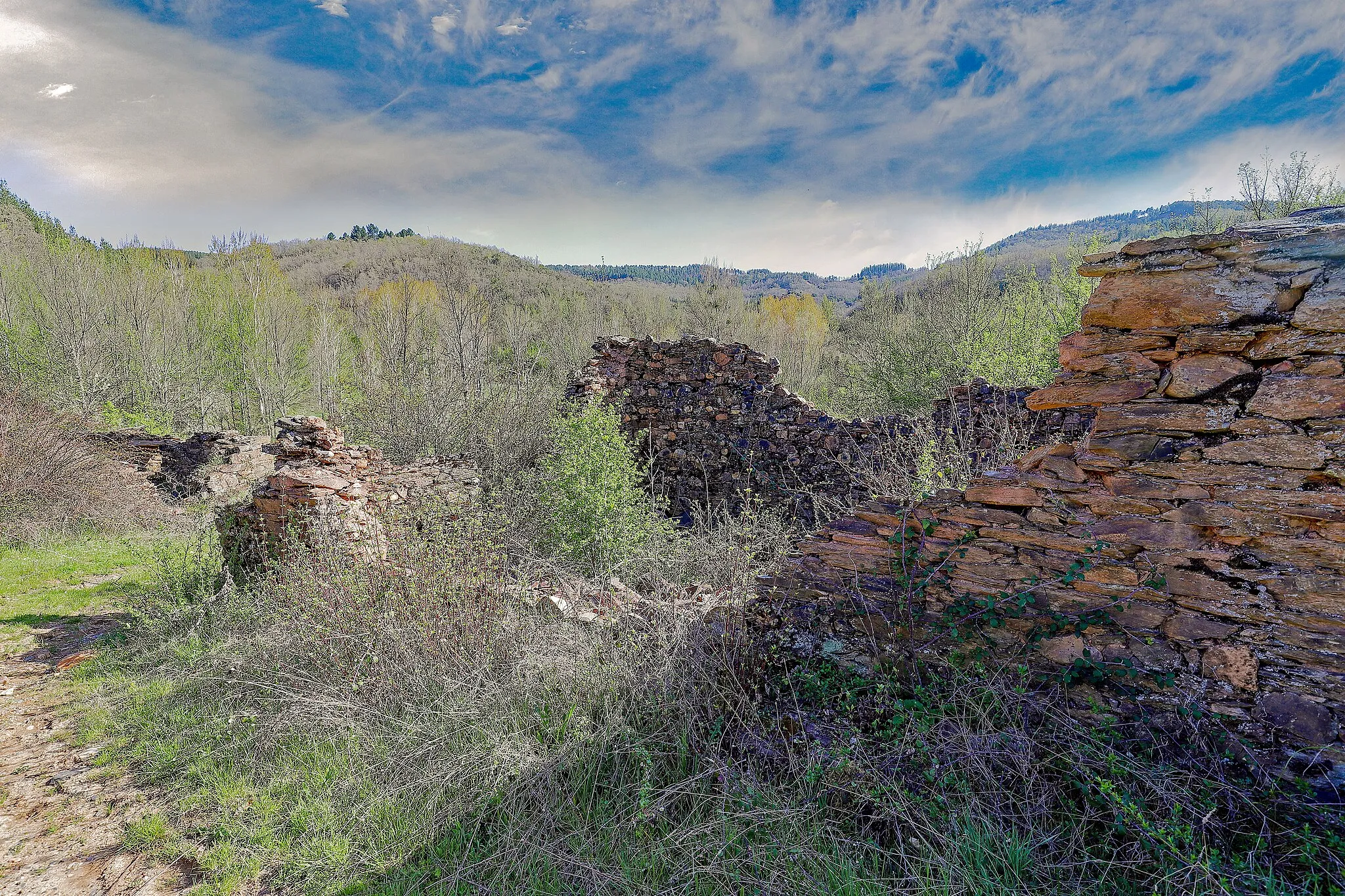 Photo showing: Castellanos es un despoblado que pertenece al municipio de Berlanga del Bierzo en la comarca de El Bierzo, provincia de León.