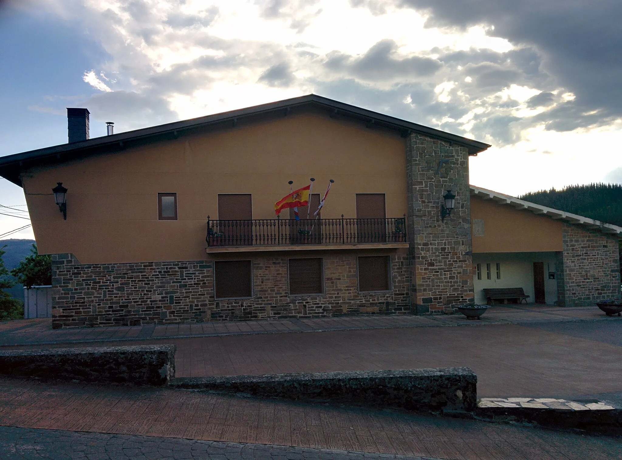 Photo showing: Casa consistorial de Berlanga del Bierzo (León, España).