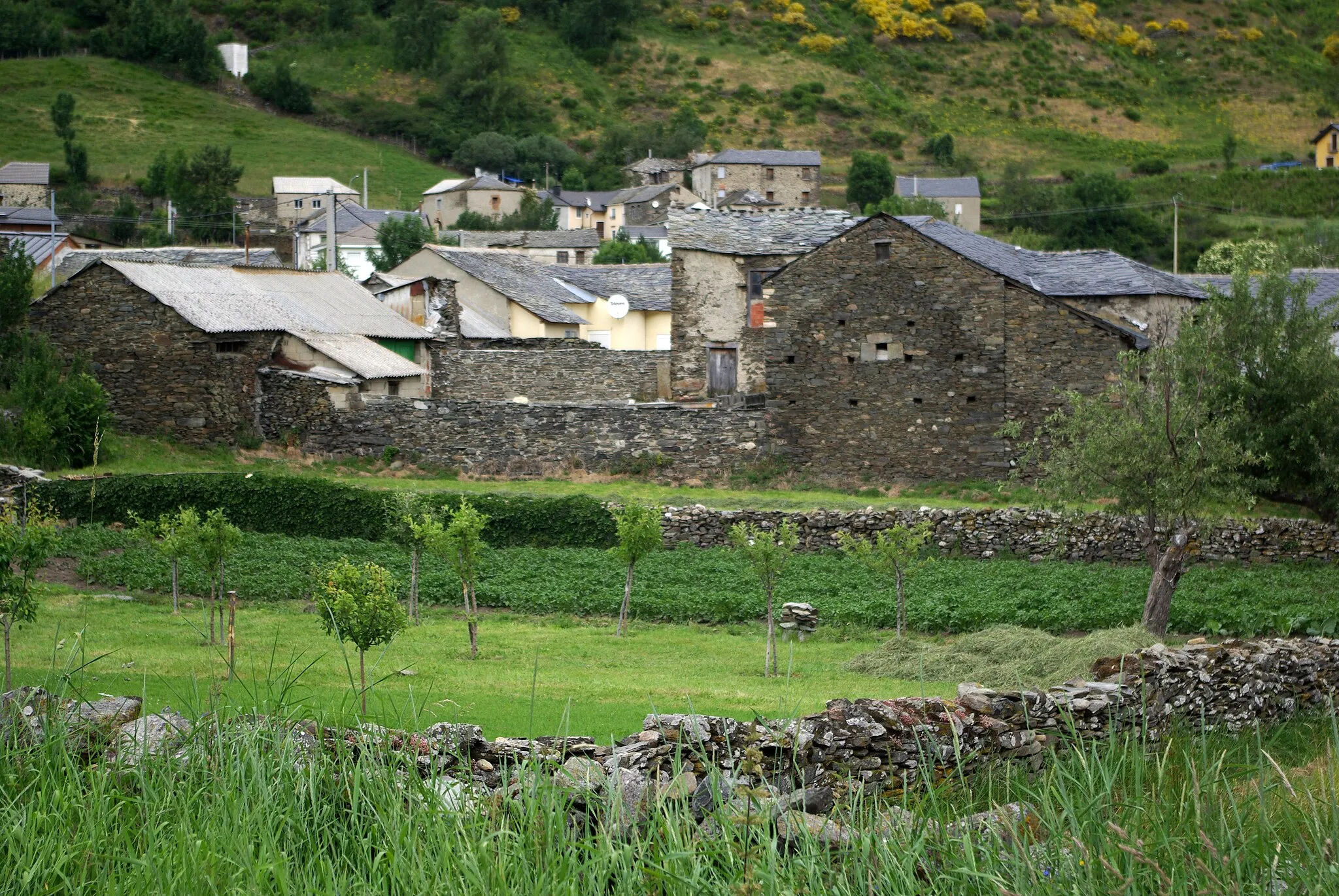 Photo showing: Montrondo (Murias de Paredes, León, Spain)