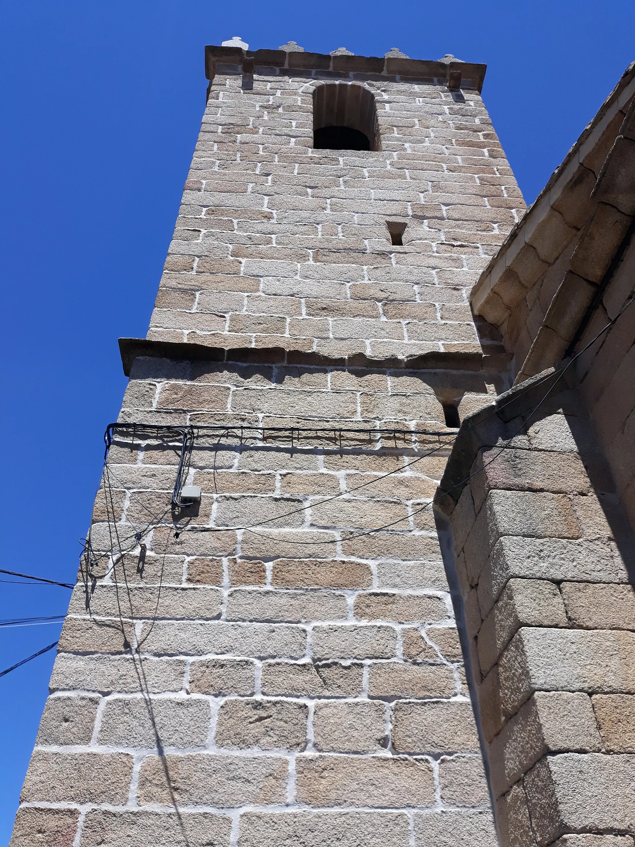 Photo showing: Torre de campanas de la iglesia de Santa Margarita en La Aliseda de Tormes