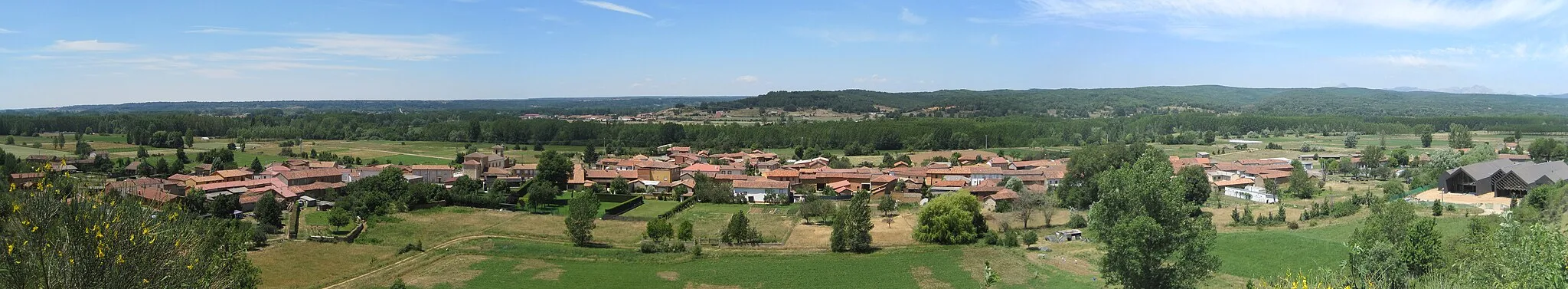 Photo showing: Vista panorámica de Cerezales del Condado (León, España).