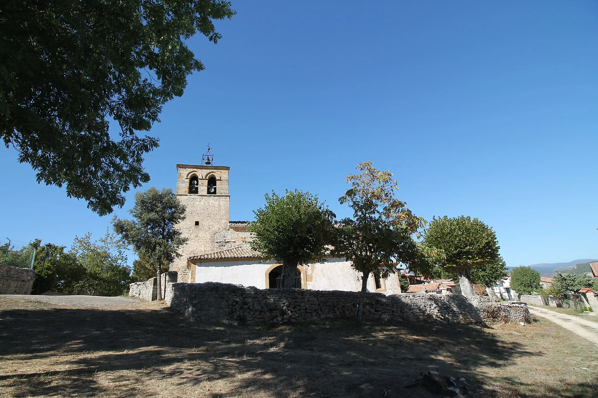 Photo showing: Iglesia de San Esteban de Villamartín de Sotoscueva