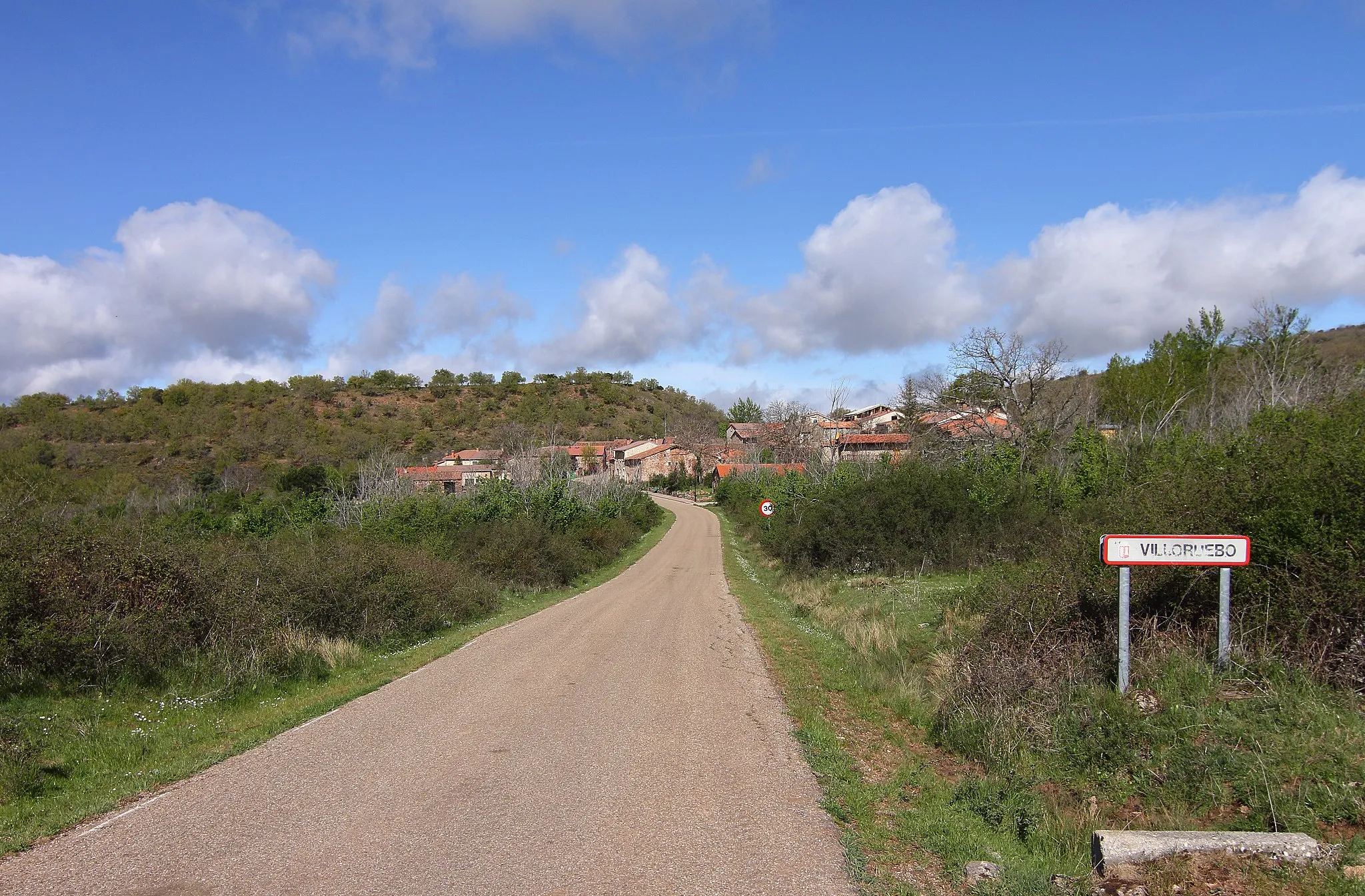 Photo showing: Villoruebo, vista de la población desde BU-V 8202