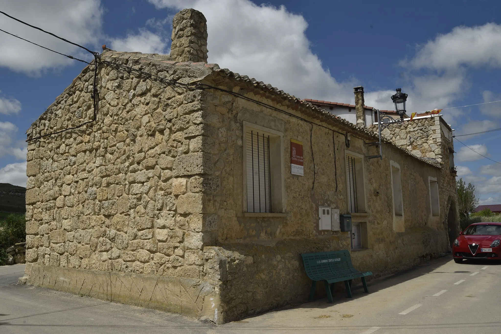 Photo showing: Consultorio médico en Villaquiran de la Puebla (Burgos)