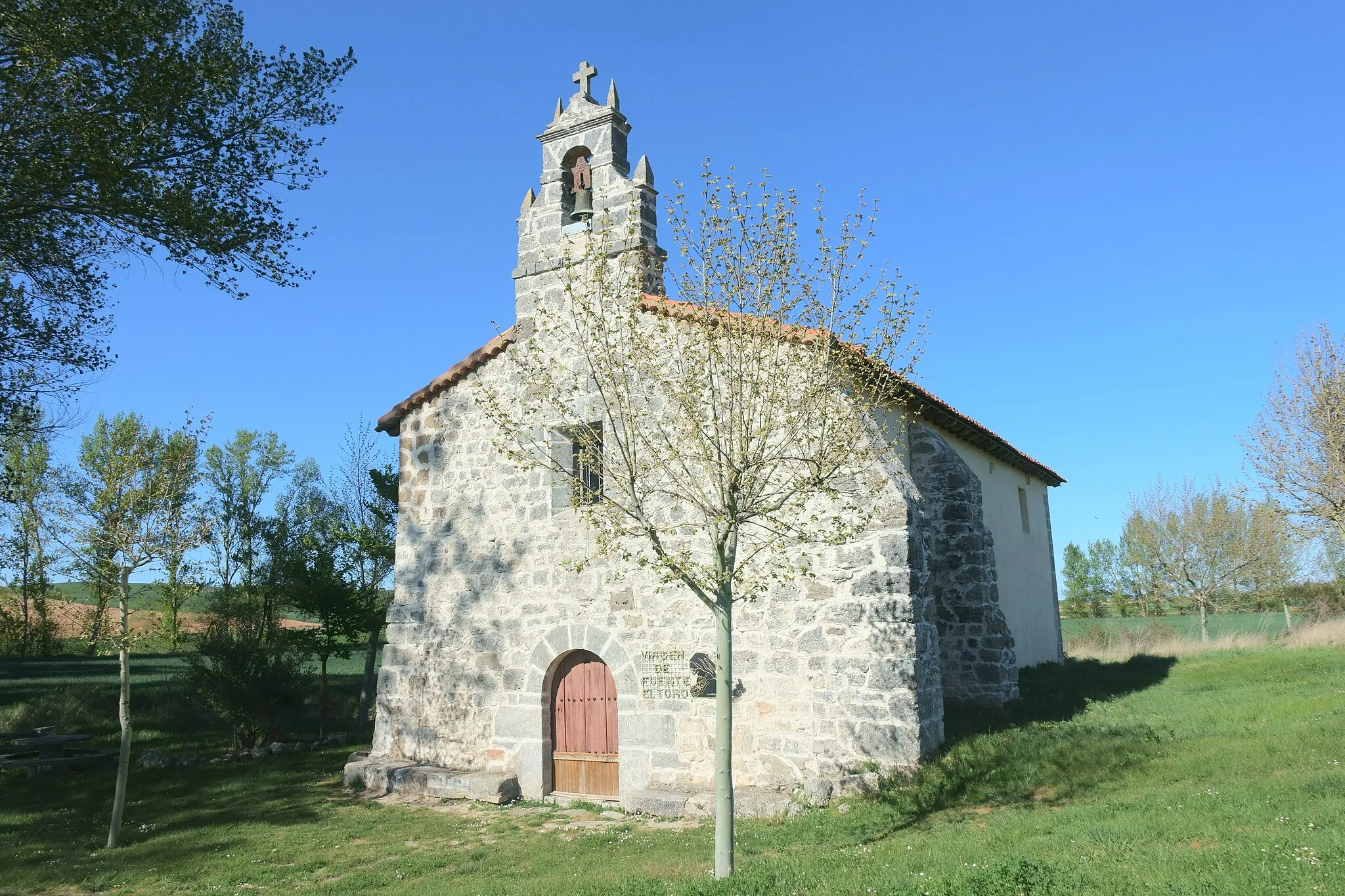 Photo showing: Ermita de Fuenteltoro, Villangómez (Burgos, España).