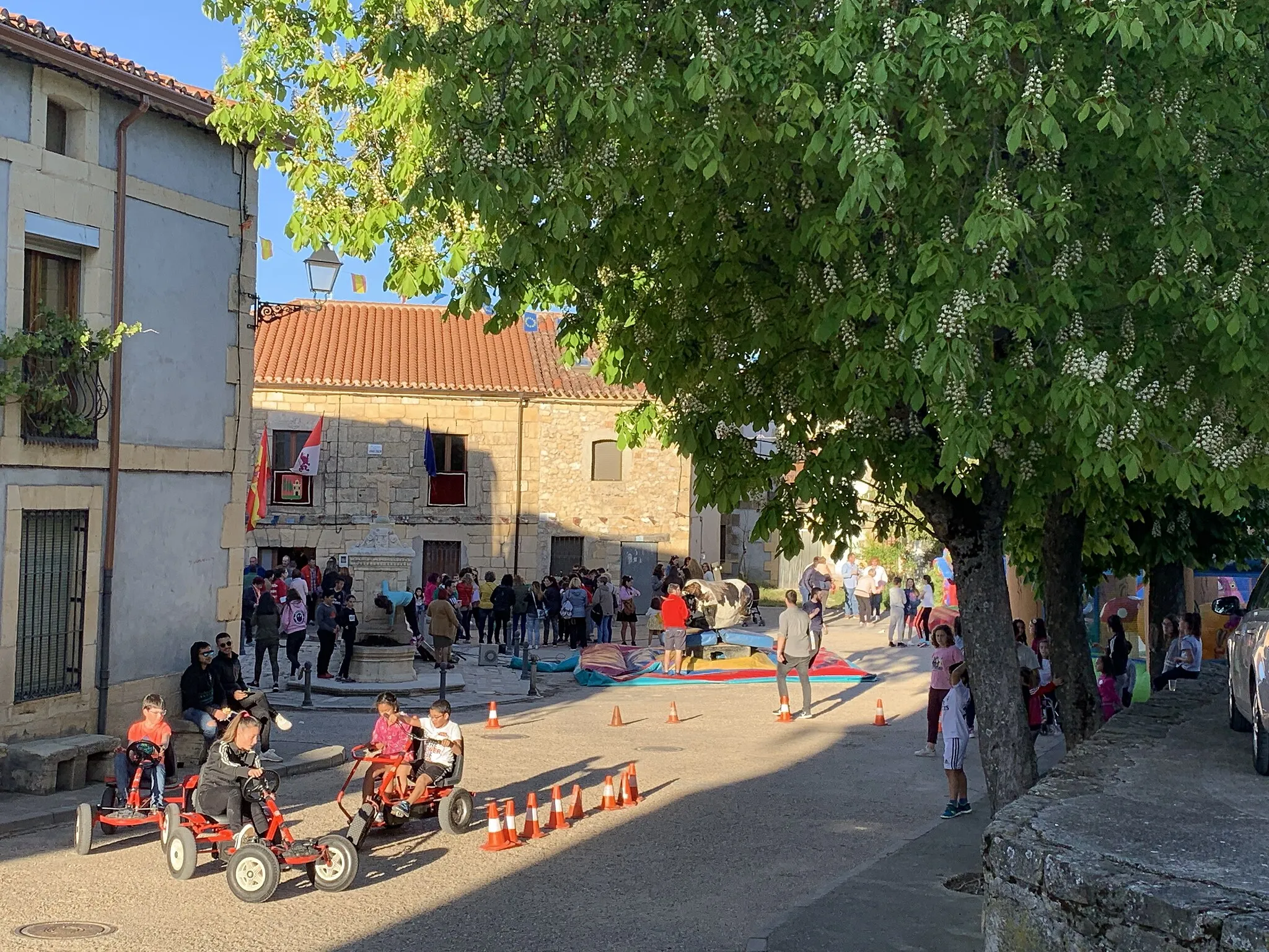 Photo showing: Plaza de Quintanilla del Coco en fiestas