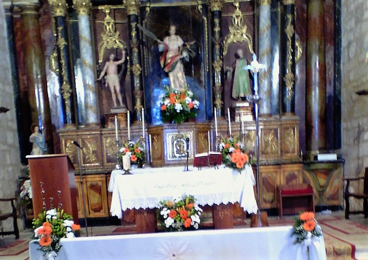Photo showing: Altar con los santos de la iglesia de Zael