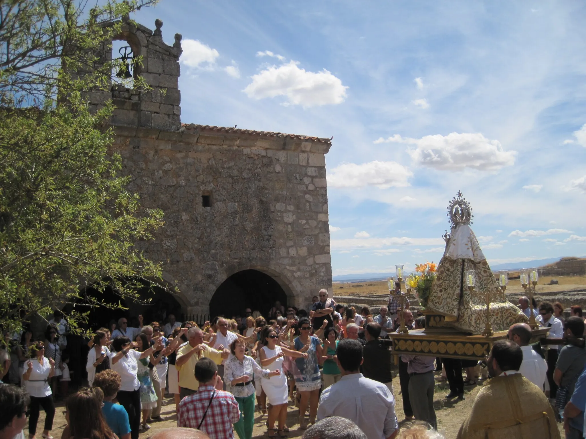 Photo showing: Fiesta de la Virgen de Castro, en Peñalba de Castro, Burgos (España).