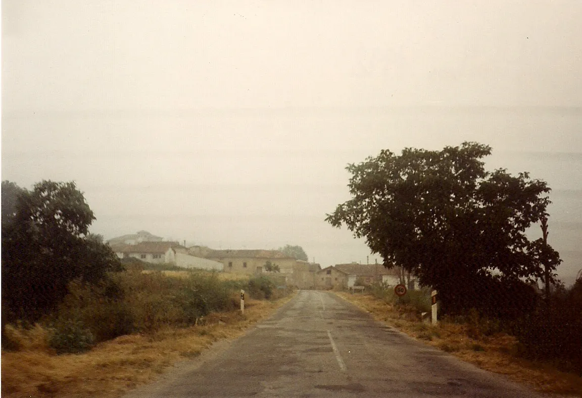 Photo showing: Entrada a Villalbos desde Villanasur en 1992