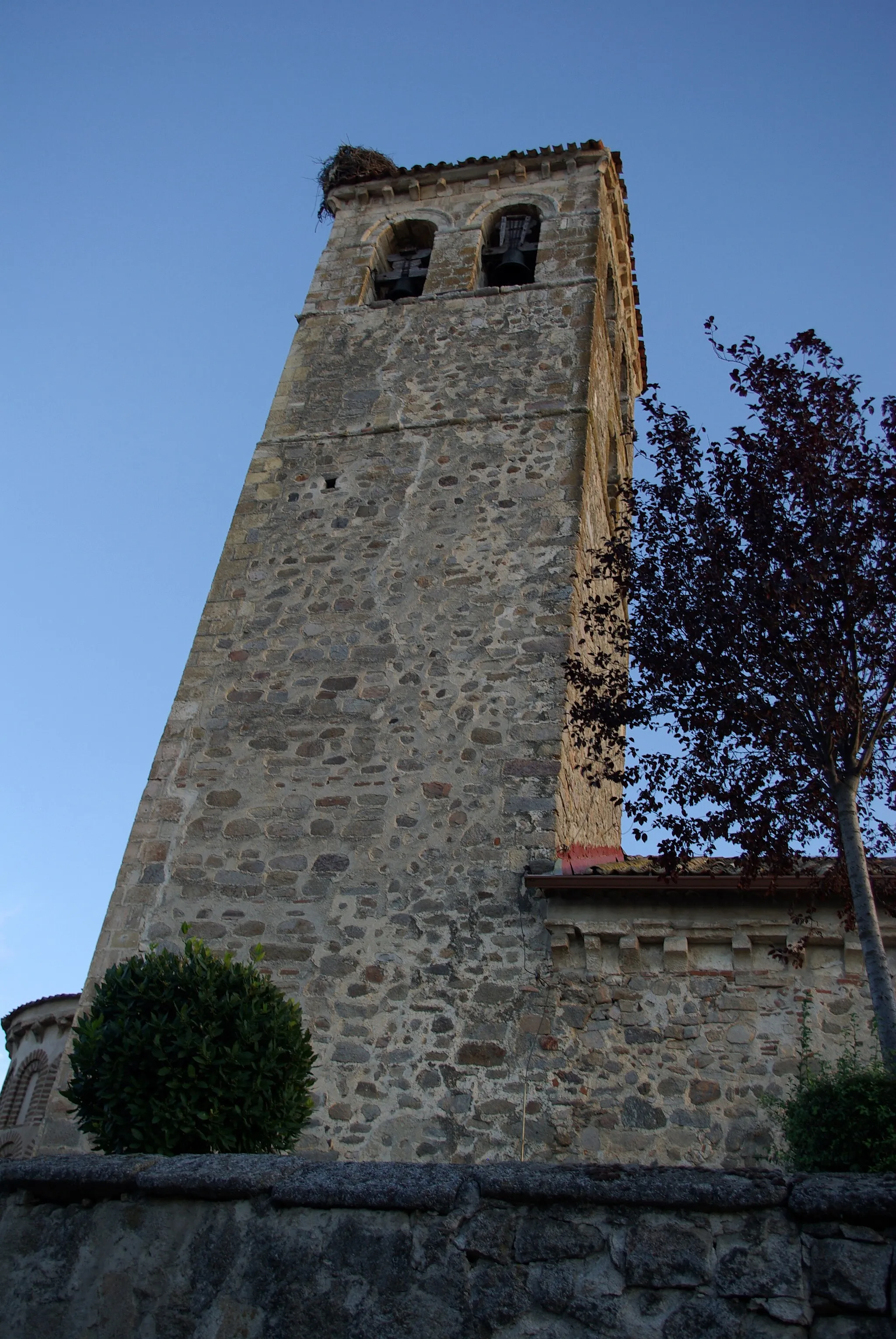 Photo showing: Church tower of San Vicente in Zarzuela del Monte (Segovia, Spain).