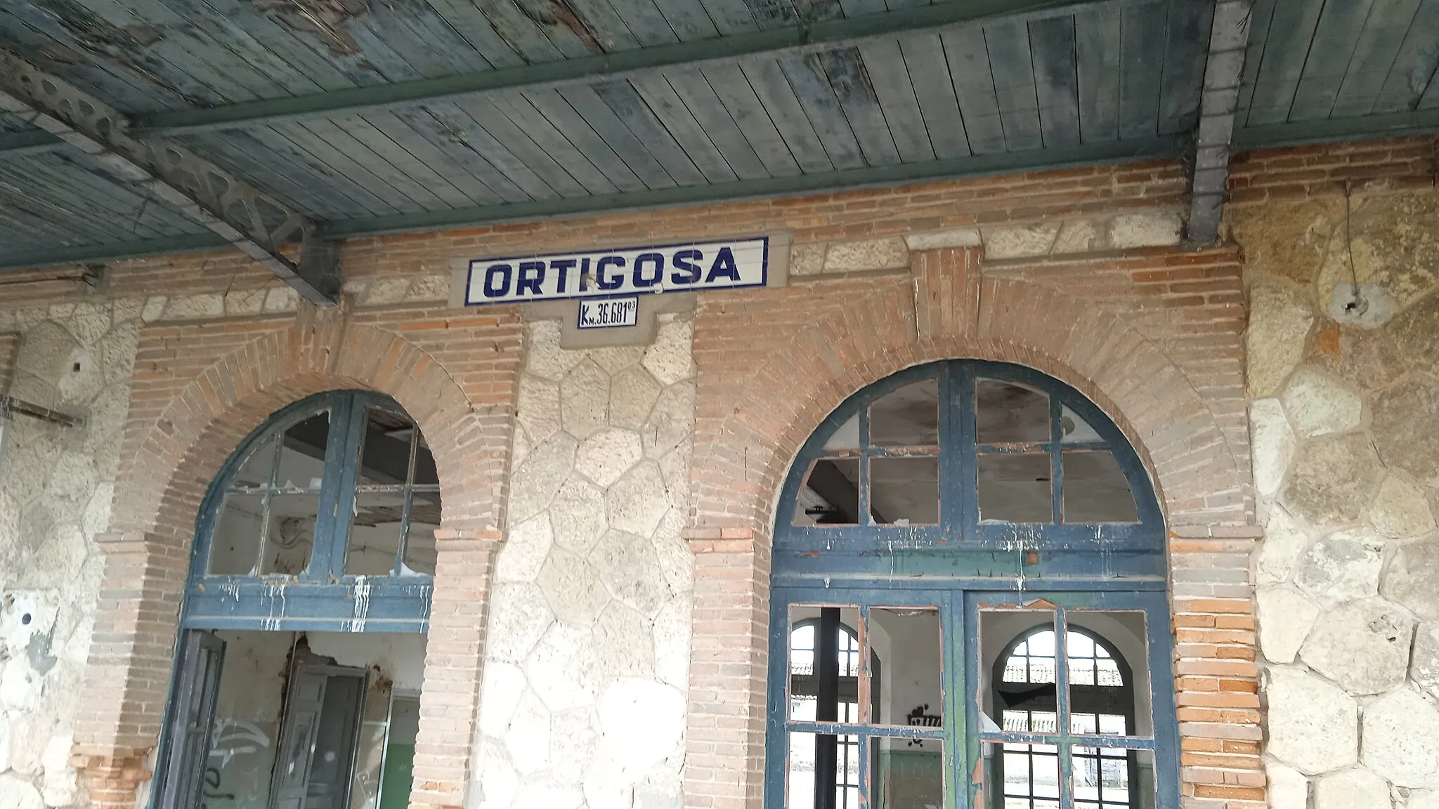 Photo showing: Letrero de la Estación de Ortigosa de Pestaño-Santa María de Nieva