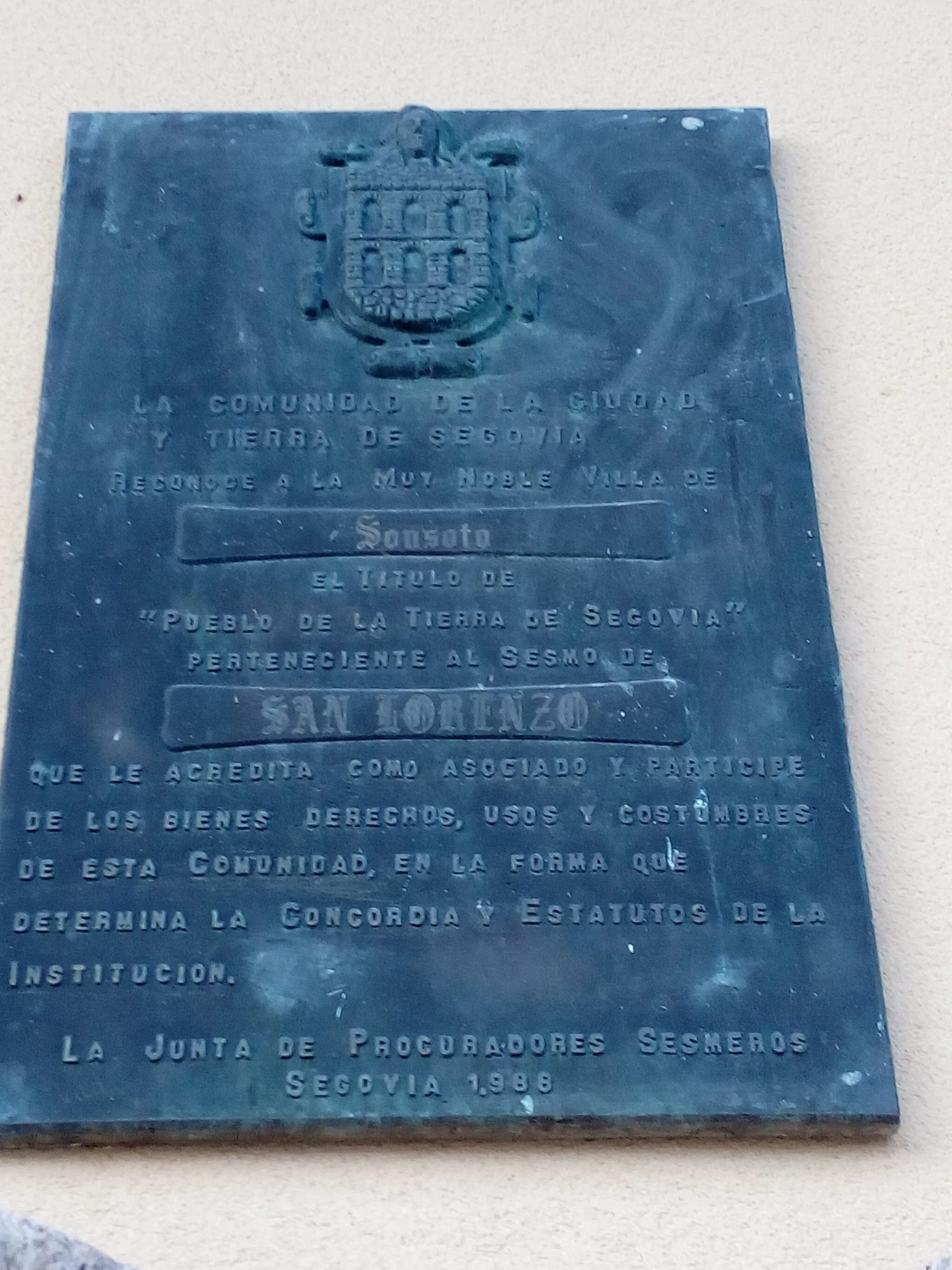 Photo showing: Placa que reconoce Sonsoto como integrante del Sexmo de San Lorenzo