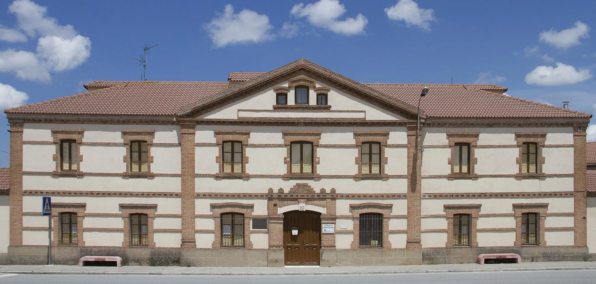 Photo showing: Centro de Día, antigua Ayuntamiento de Navas de Oro