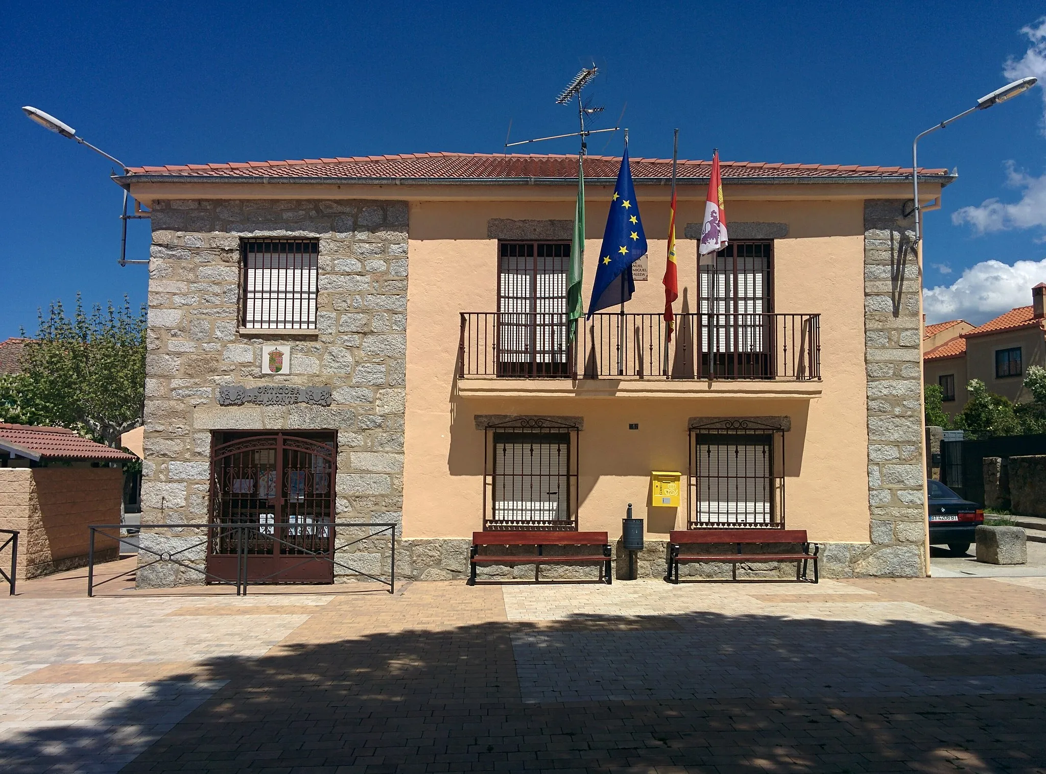 Photo showing: Casa consistorial de Ortigosa del Monte (Segovia, España).