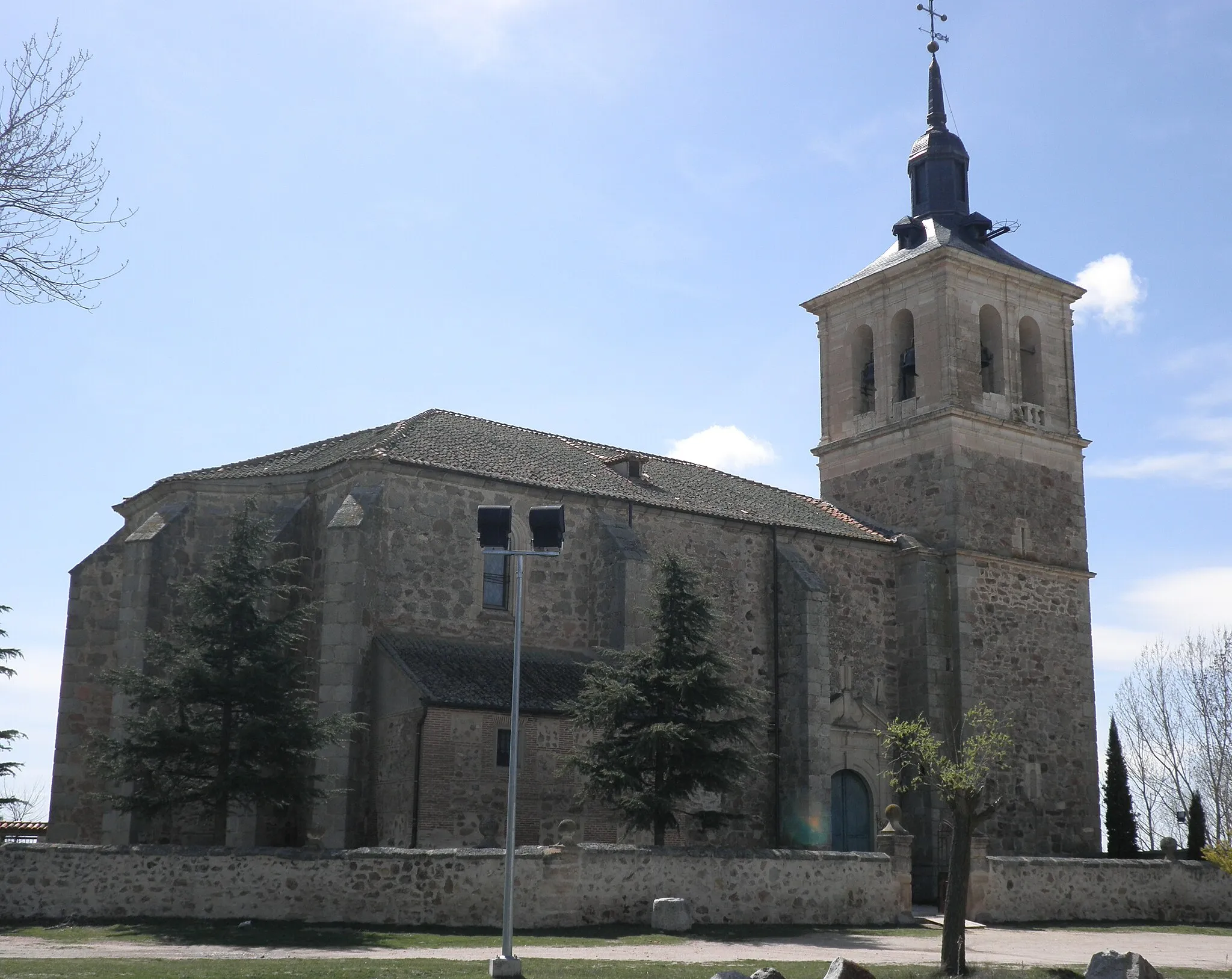 Photo showing: Nuestra Señora de la Asunción church in Paradinas, Santa María la Real de Nieva, province of Segovia, Spain.