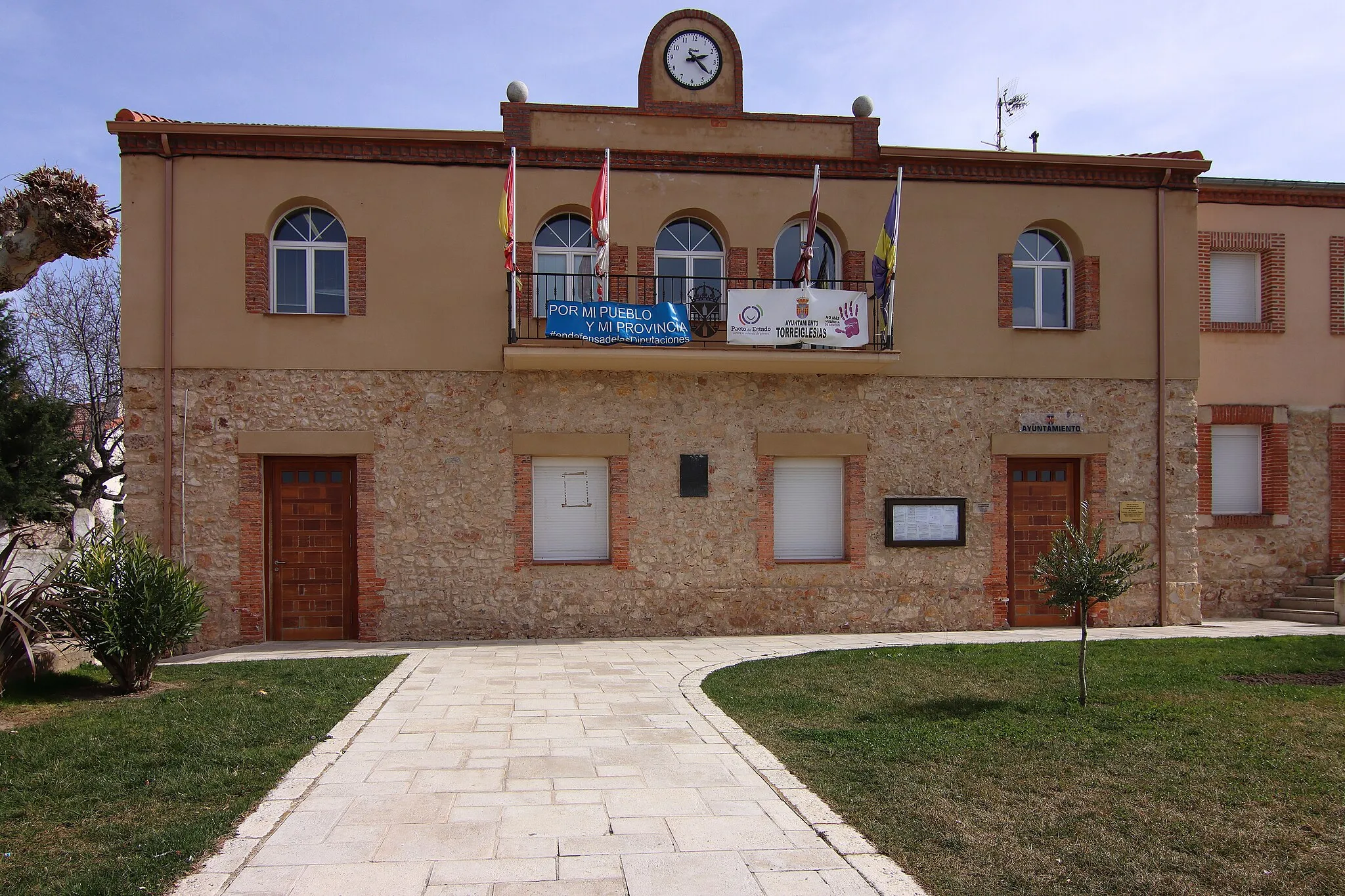 Photo showing: Ayuntamiento,Torreiglesias, 01