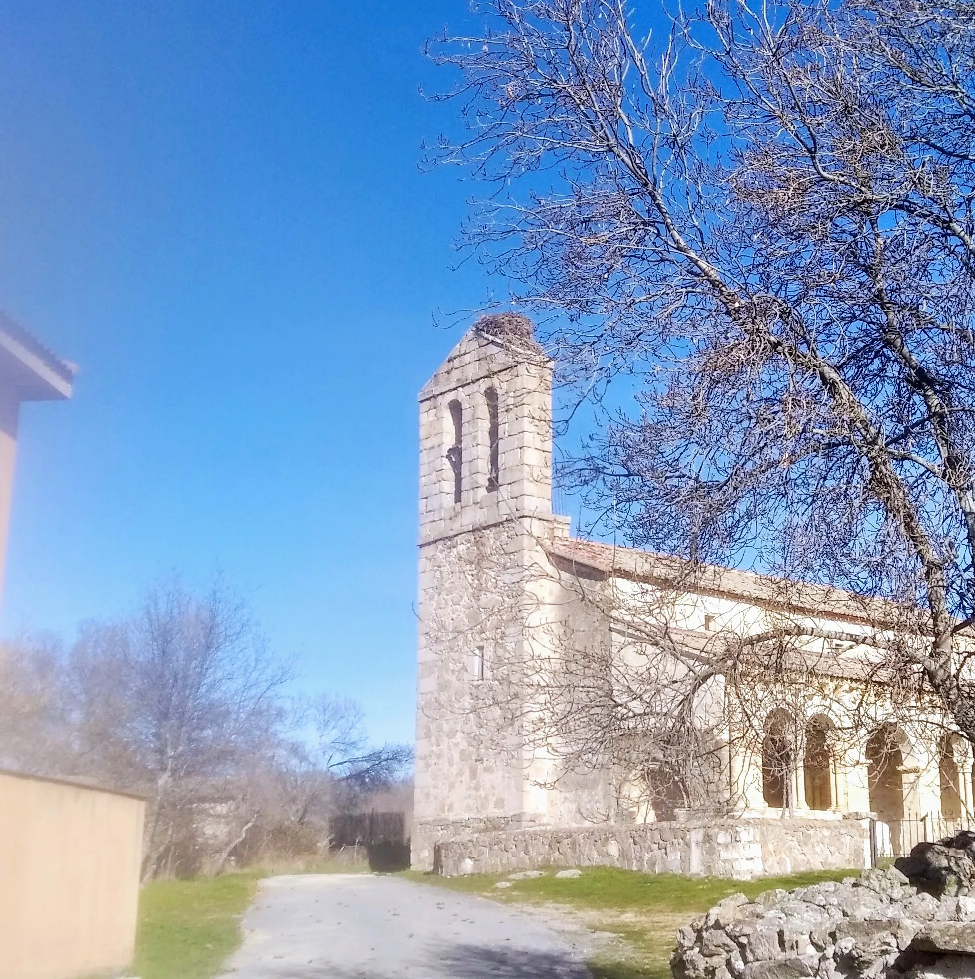 Photo showing: Iglesia románica de San Miguel Arcángel en Tenzuela (Pelayos del Arroyo).