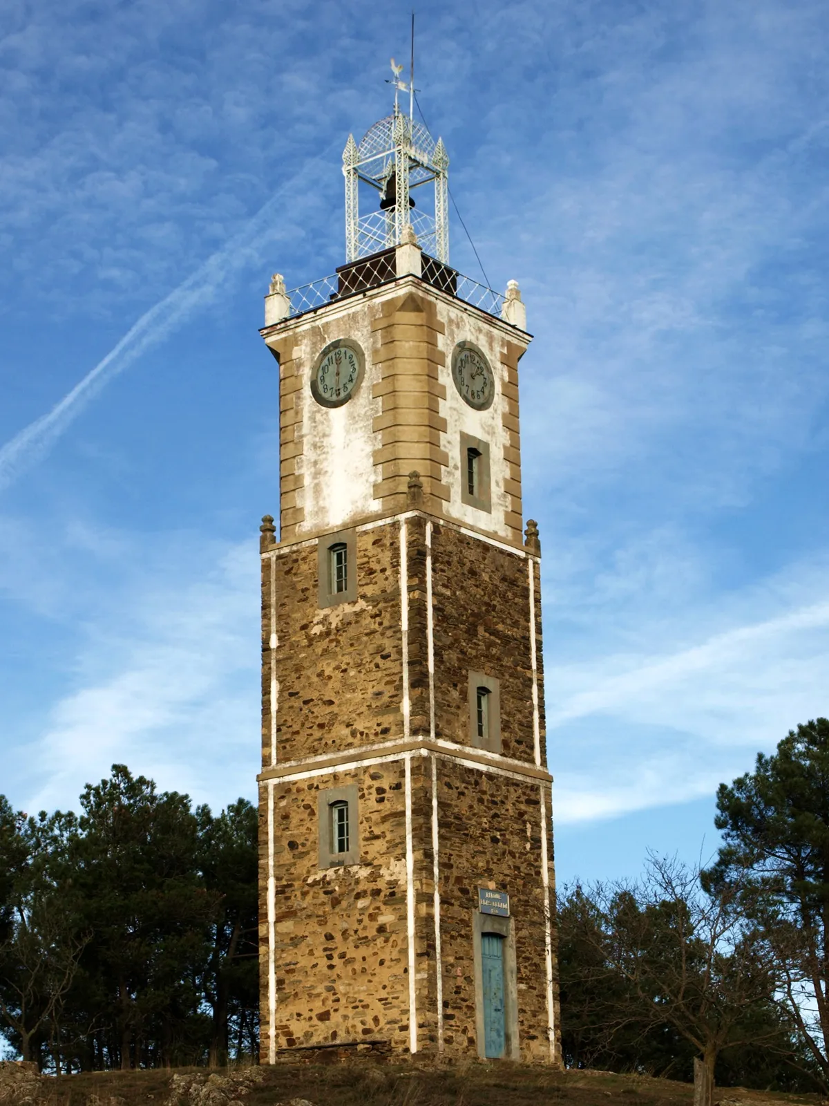 Photo showing: Clock Tower