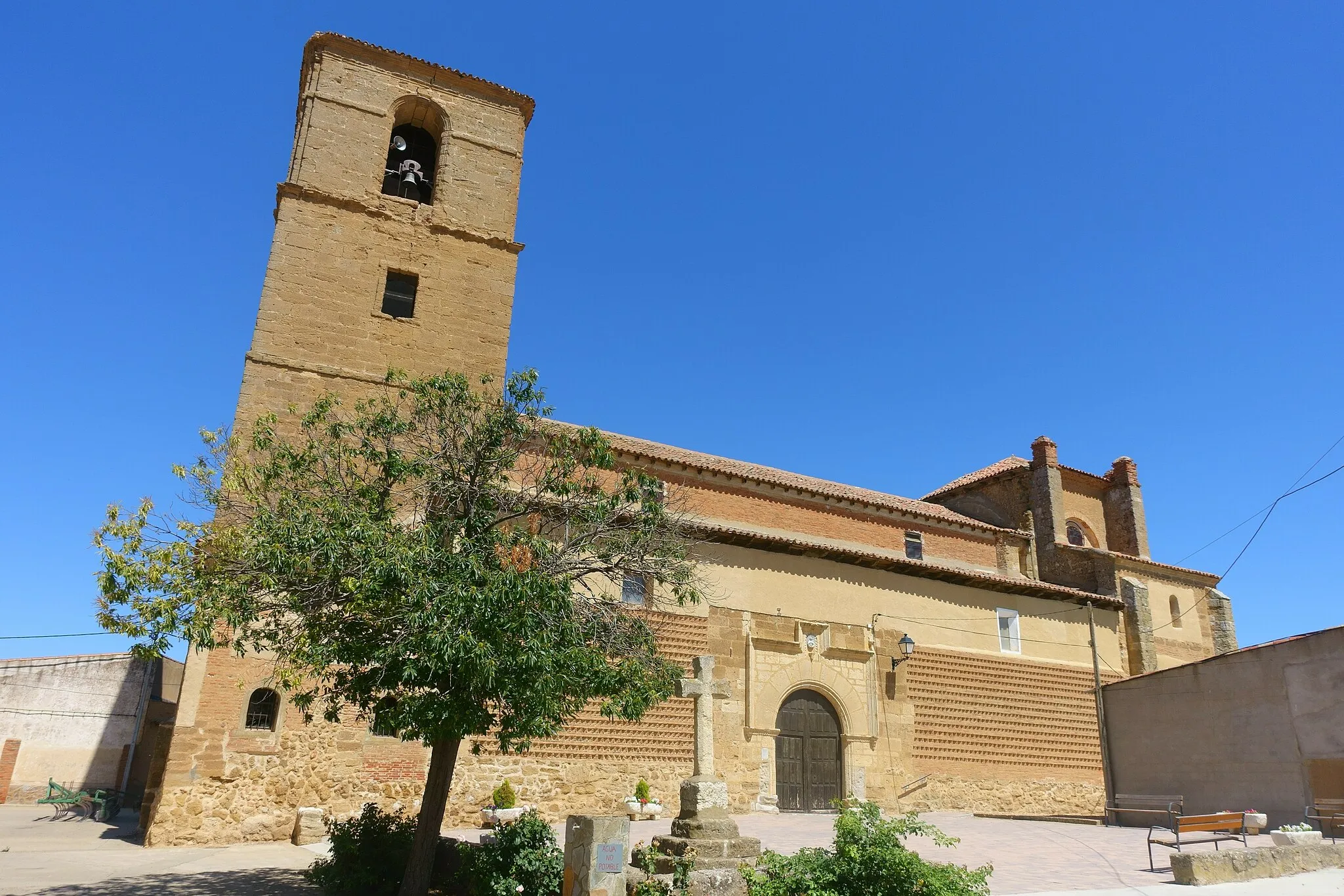 Photo showing: Iglesia de la Asunción de Nuestra Señora, en Villamayor de Campos (Zamora, España).