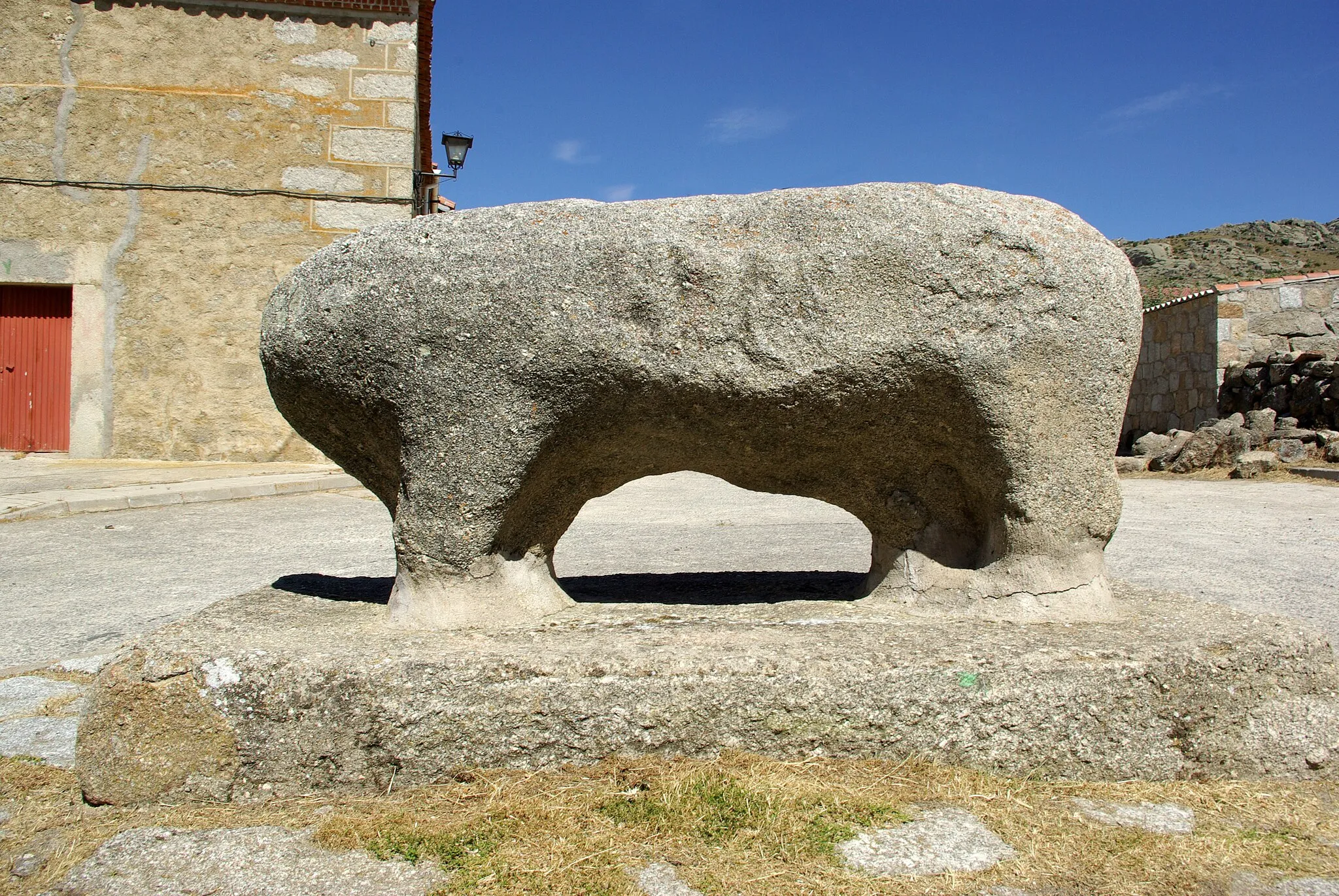 Photo showing: Verraco of Ulaca hill fort in Villaviciosa (Solosancho, Ávila, Spain)