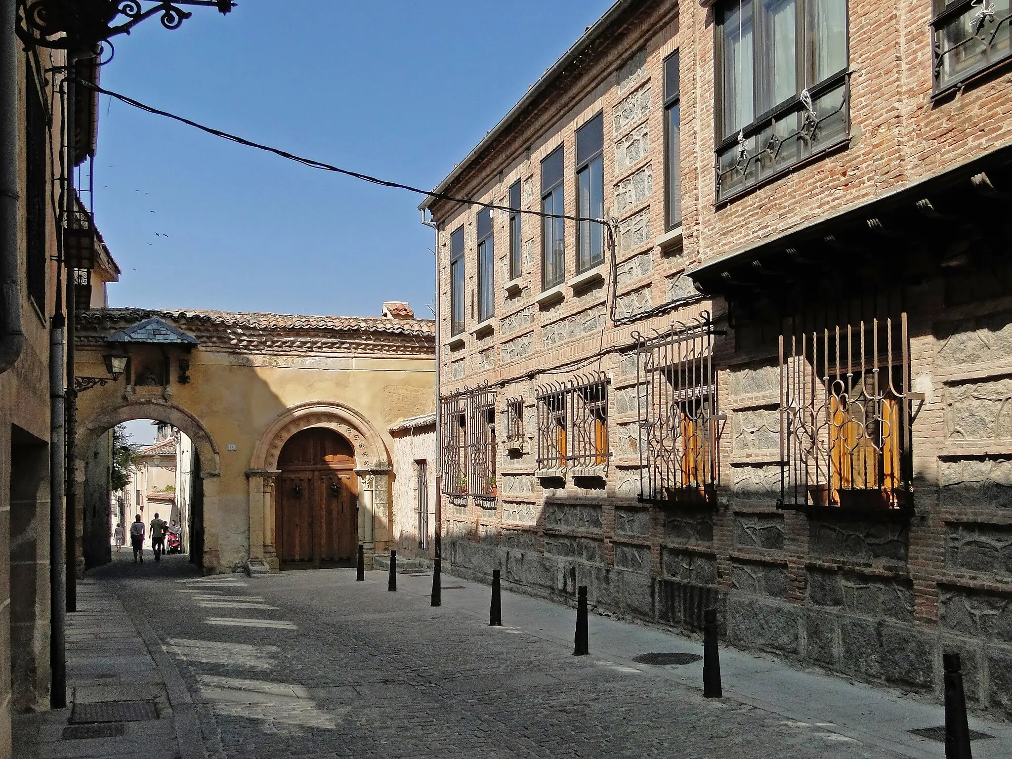 Photo showing: Calle de Velarde, Segovia, Spain
