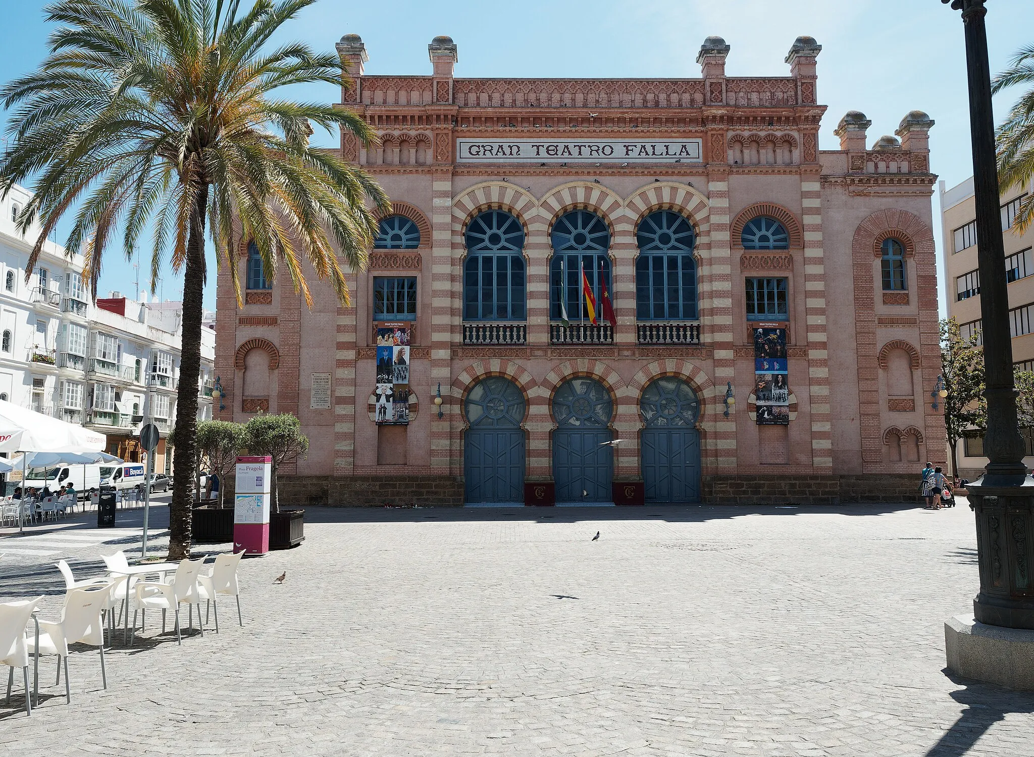 Photo showing: Theater, benannt nach dem Musiker de:Manuel de Falla Plaza Fragela, Cádiz, Spanien.