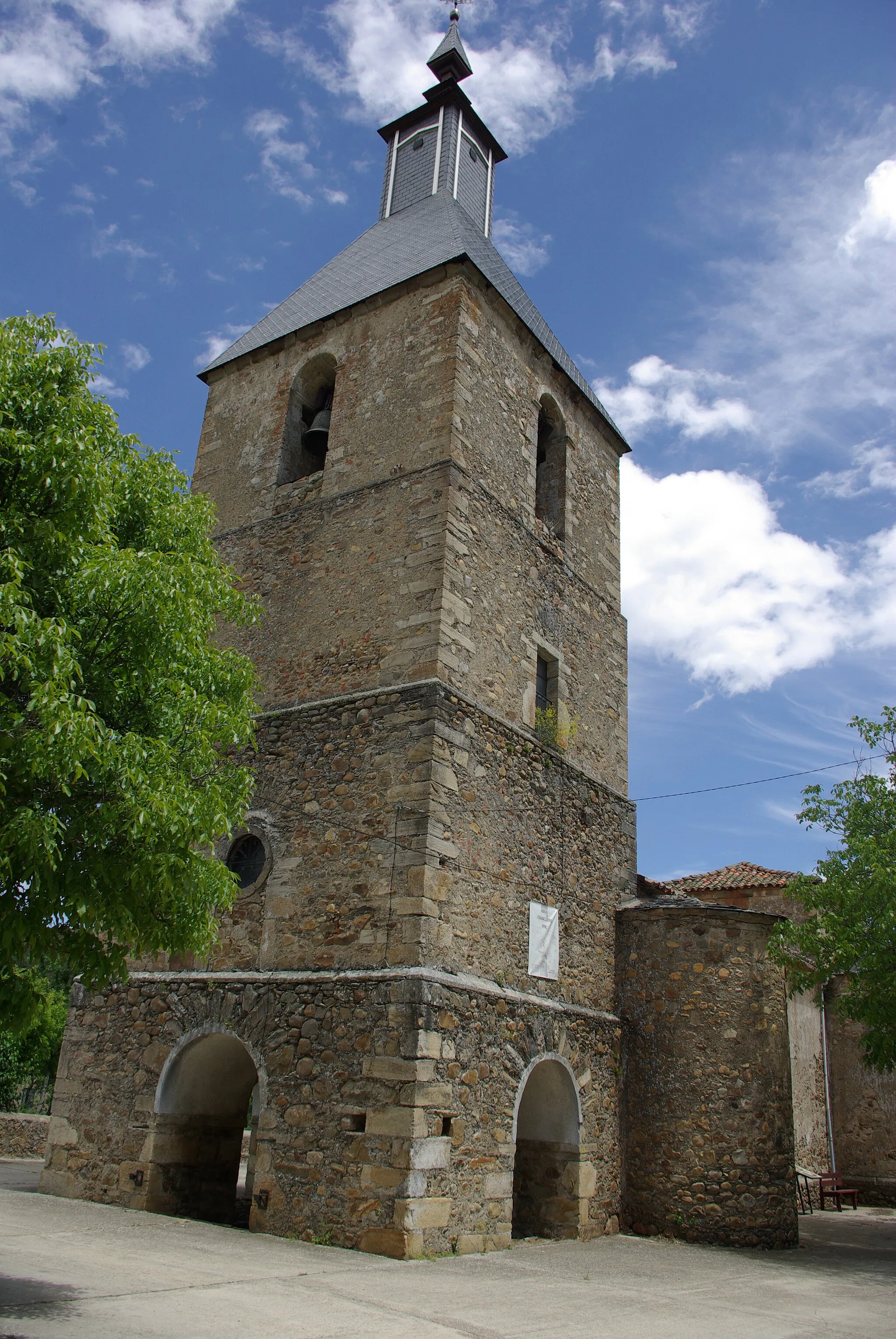 Photo showing: Sanctuary of La Garandilla (Valdesamario León,
Spain).