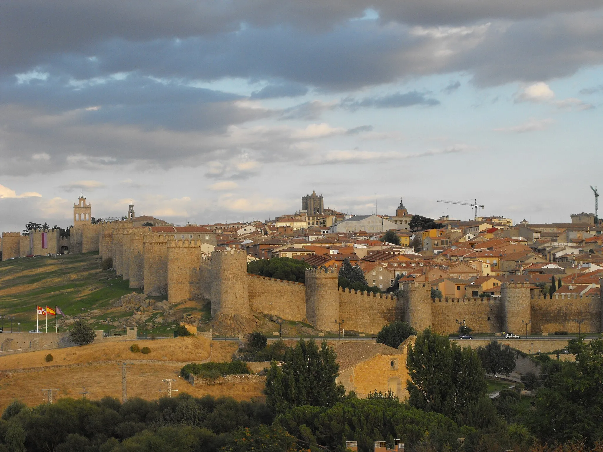 Photo showing: Avila and its walls - Spain