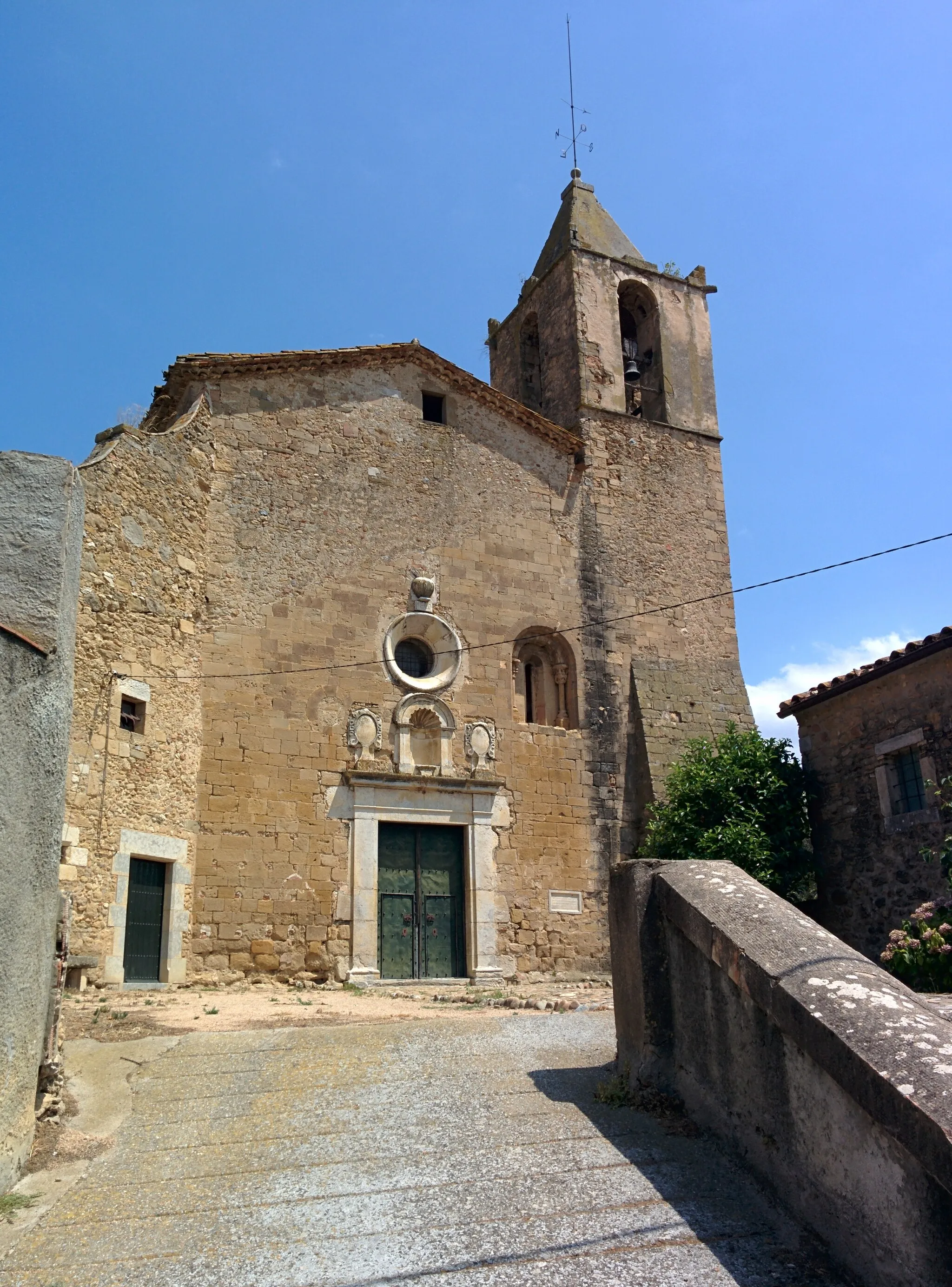 Photo showing: Església parroquial de Sant Vicenç (Viladasens)