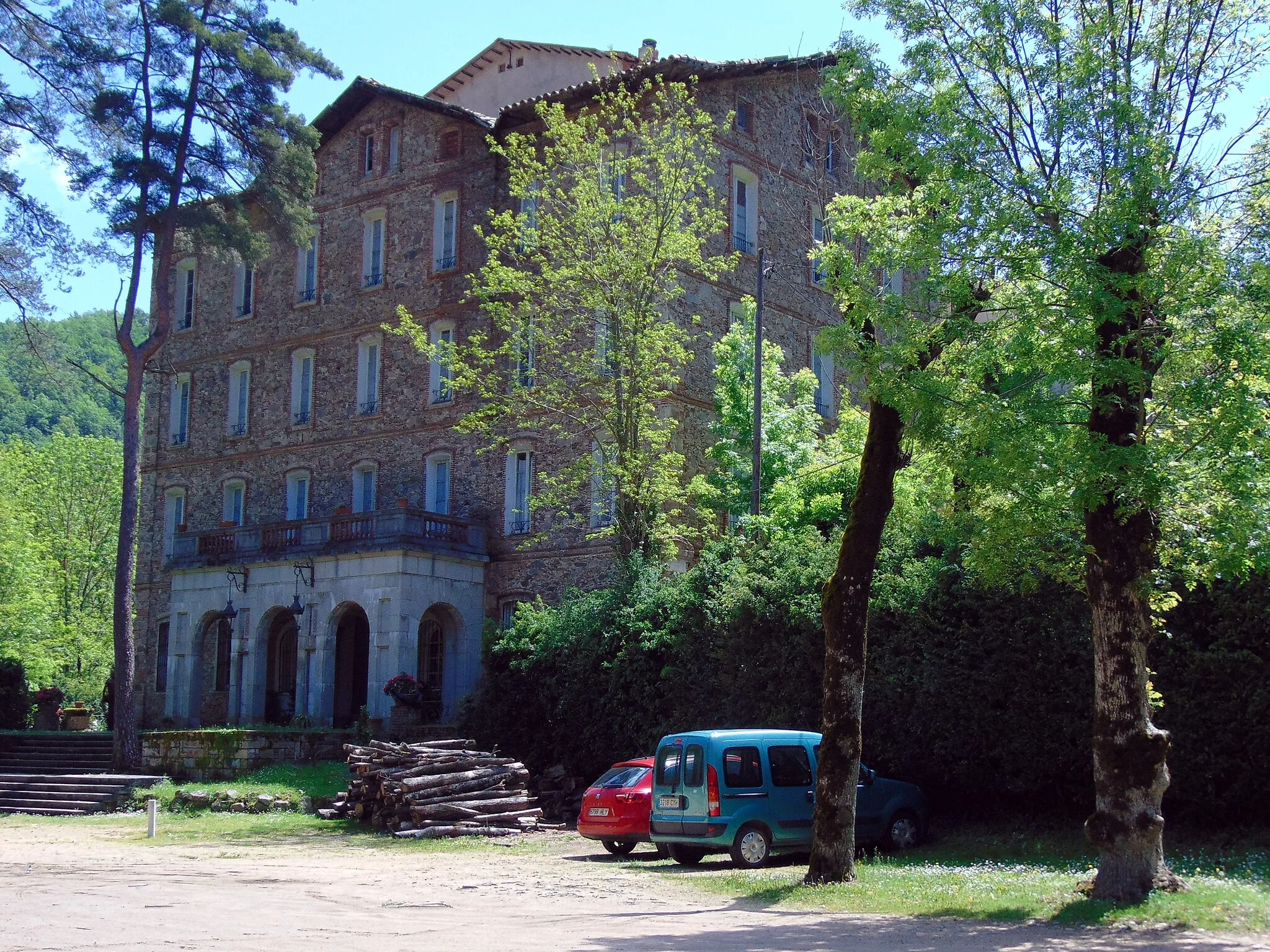 Photo showing: Balneari de la Font Picant i pou de glaç (Sant Hilari Sacalm)

This is a photo of a building indexed in the Catalan heritage register as Bé Cultural d'Interès Local (BCIL) under the reference IPA-23898.