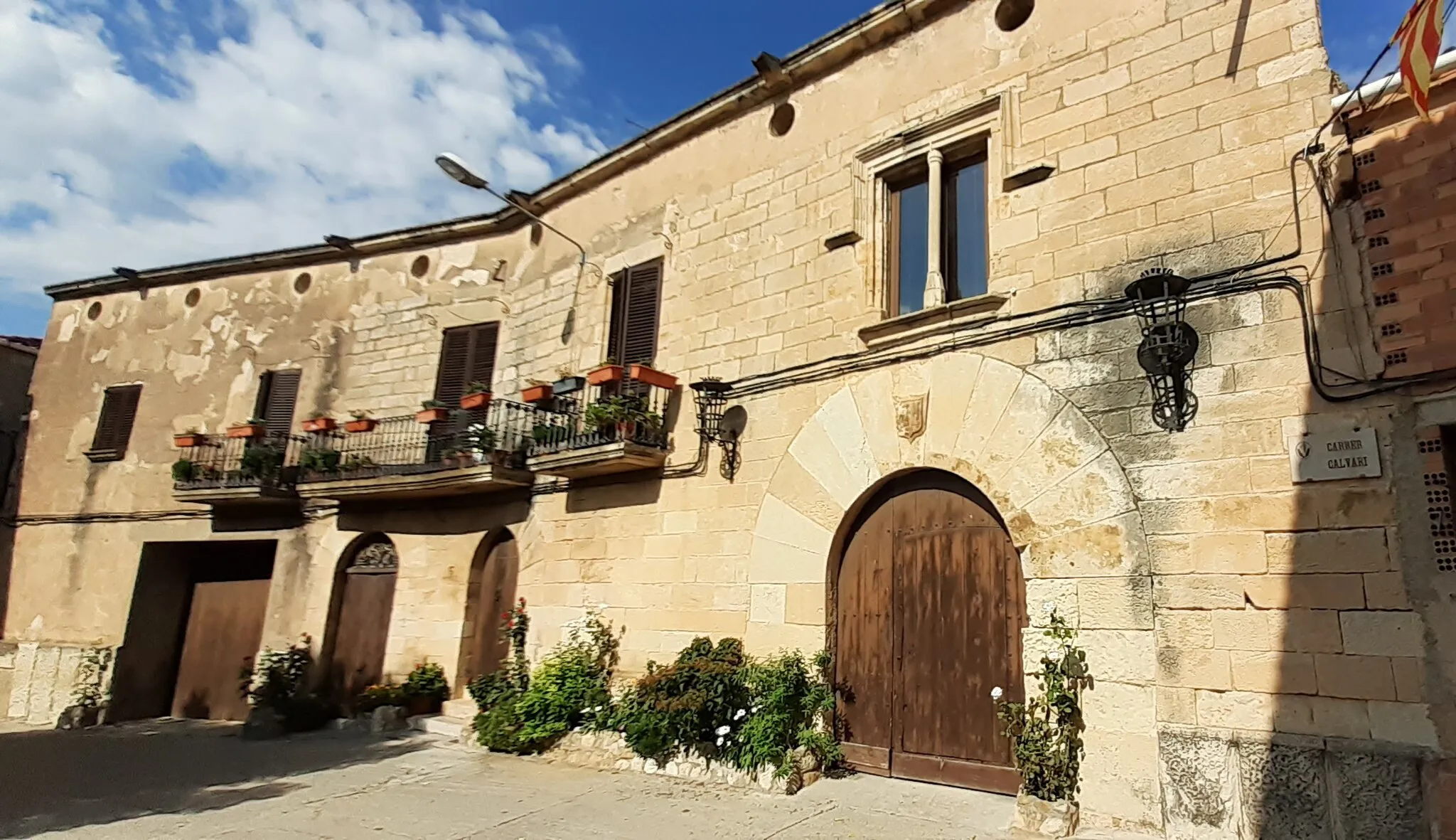 Photo showing: Casa Tarragó, Casa Fèlix, Castell de Vinaixa